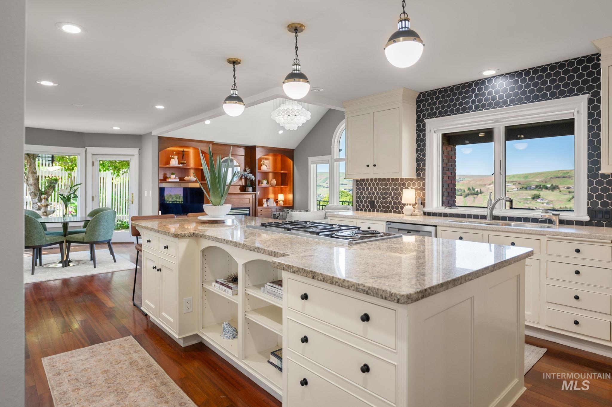 176 Marine View Drive, Lewiston, Idaho 83501, 5 Bedrooms, 3 Bathrooms, Residential For Sale, Price $859,598, 98946328