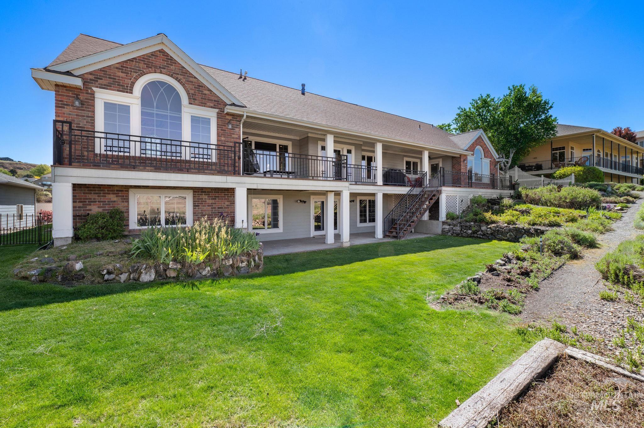 176 Marine View Drive, Lewiston, Idaho 83501, 5 Bedrooms, 3 Bathrooms, Residential For Sale, Price $859,598, 98946328