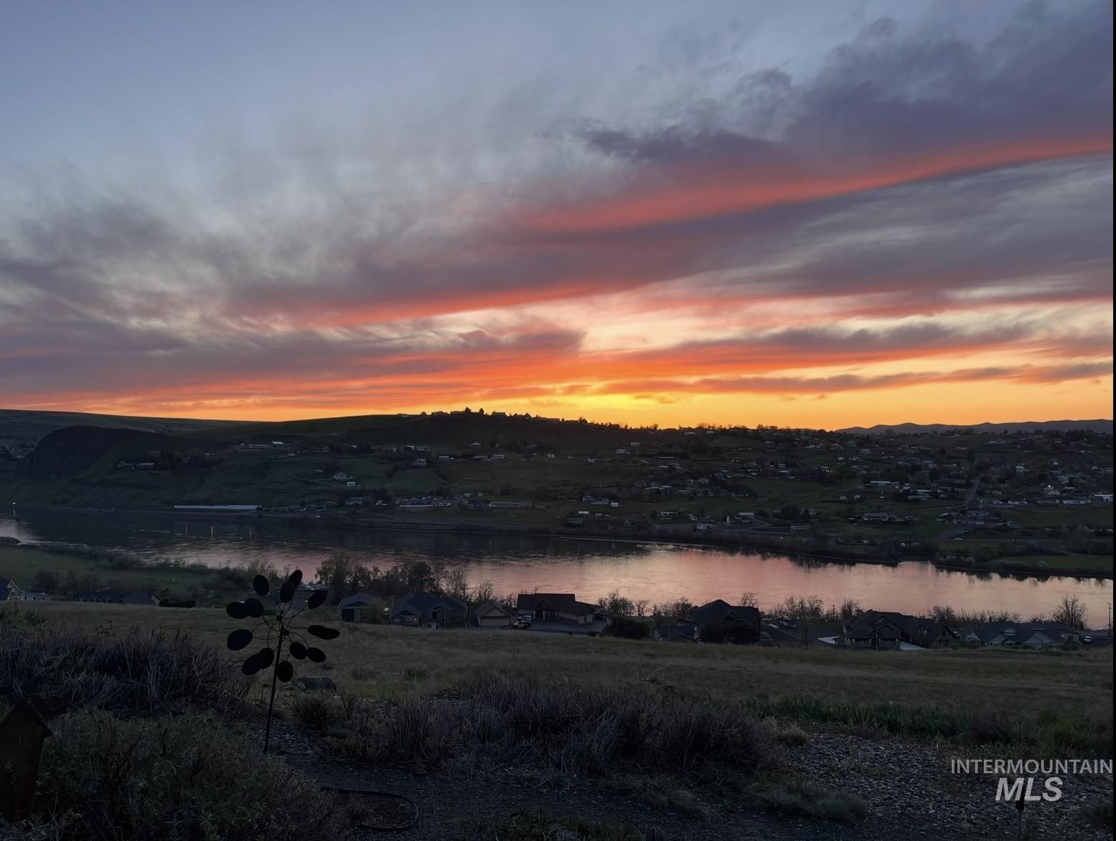 176 Marine View Drive, Lewiston, Idaho 83501, 5 Bedrooms, 3 Bathrooms, Residential For Sale, Price $859,598, 98946328