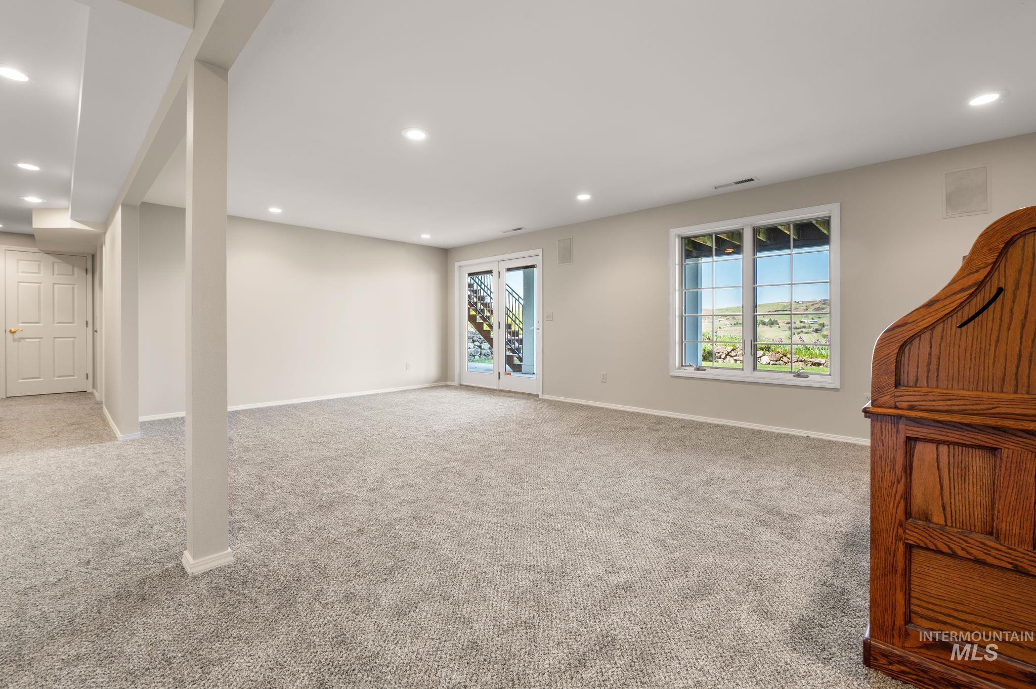 176 Marine View Drive, Lewiston, Idaho 83501, 5 Bedrooms, 3 Bathrooms, Residential For Sale, Price $859,598, 98946328