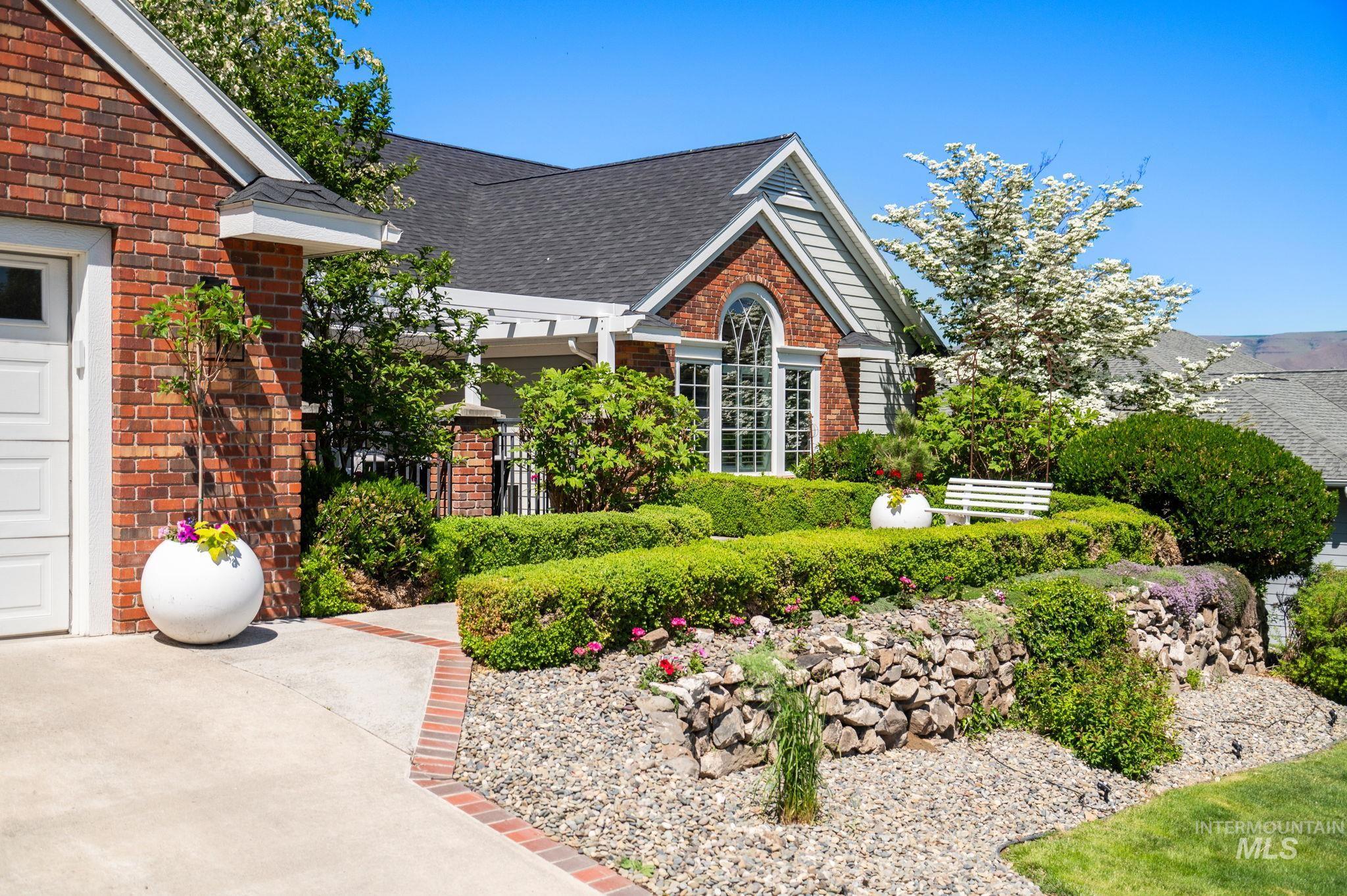 176 Marine View Drive, Lewiston, Idaho 83501, 5 Bedrooms, 3 Bathrooms, Residential For Sale, Price $859,598, 98946328