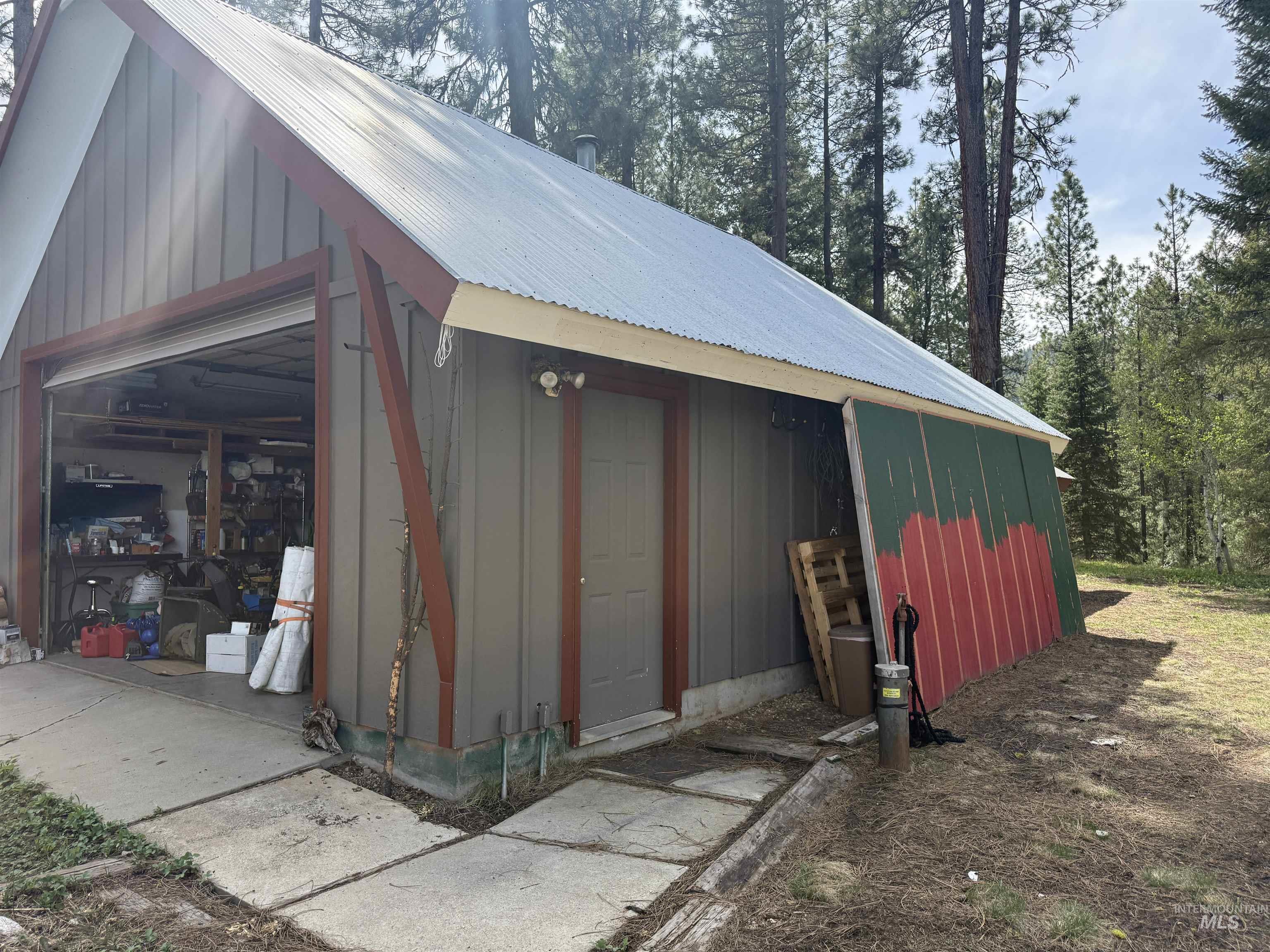 26 Doaka Ct, Idaho City, Idaho 83631, 2 Bedrooms, 2 Bathrooms, Residential For Sale, Price $520,000, 98946348