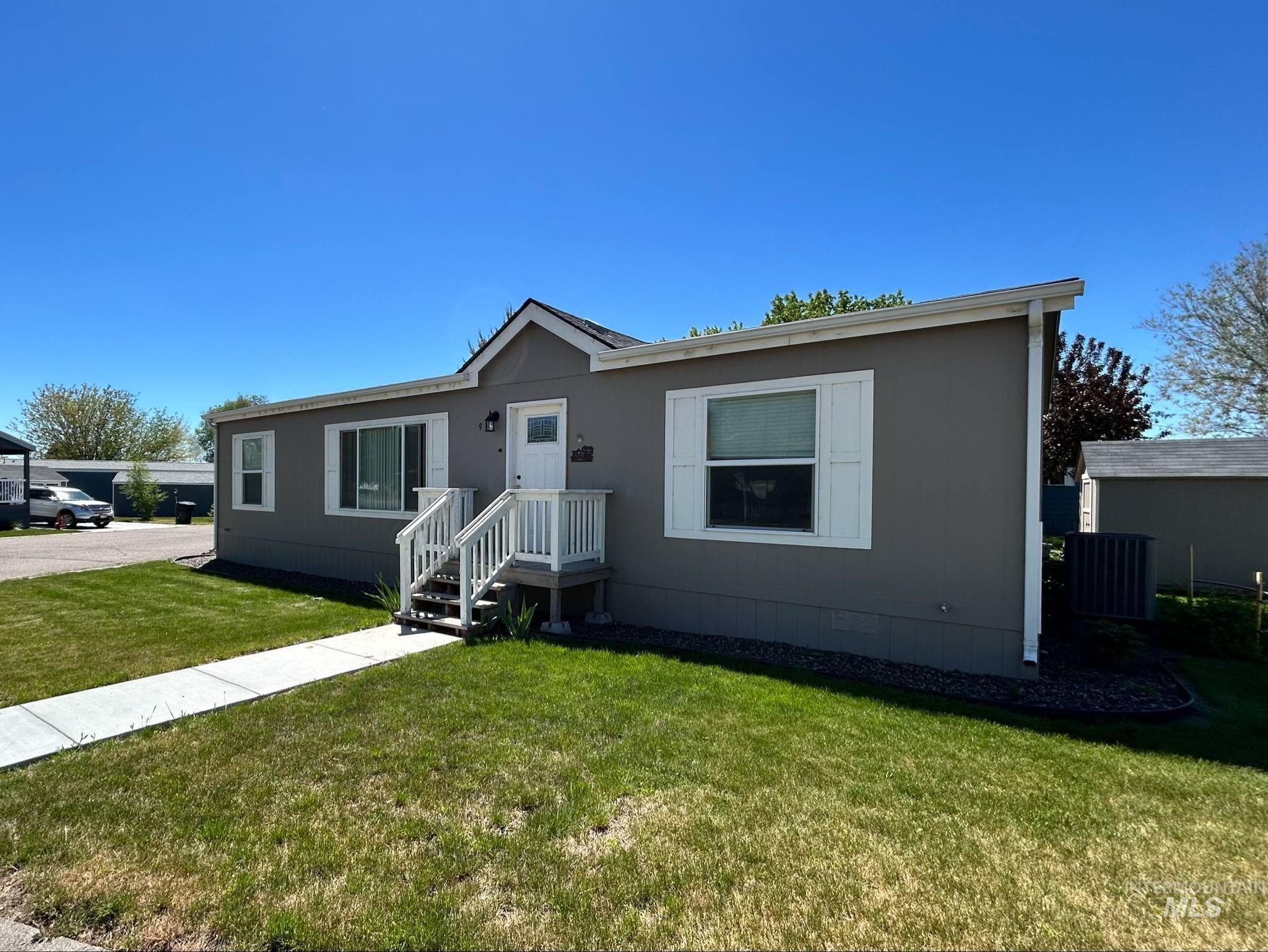 1500 W 7th #B9, Weiser, Idaho 83672, 3 Bedrooms, 2 Bathrooms, Residential For Sale, Price $145,000, 98946359
