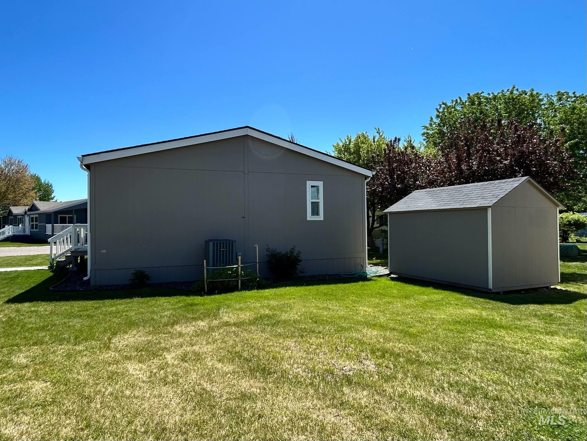1500 W 7th #B9, Weiser, Idaho 83672, 3 Bedrooms, 2 Bathrooms, Residential For Sale, Price $145,000, 98946359