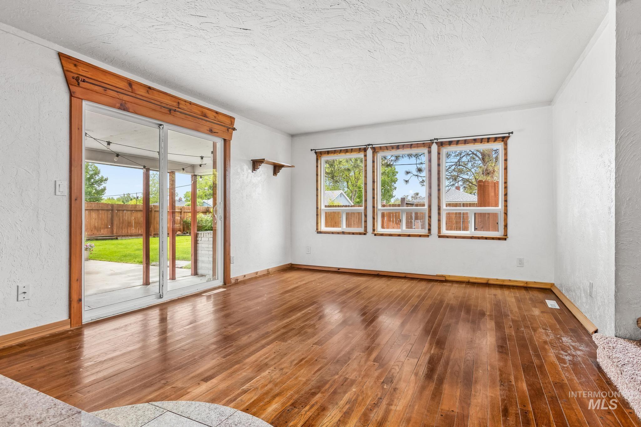 2015 Washington Ave, Caldwell, Idaho 83605, 6 Bedrooms, 4 Bathrooms, Residential For Sale, Price $520,000, 98946366