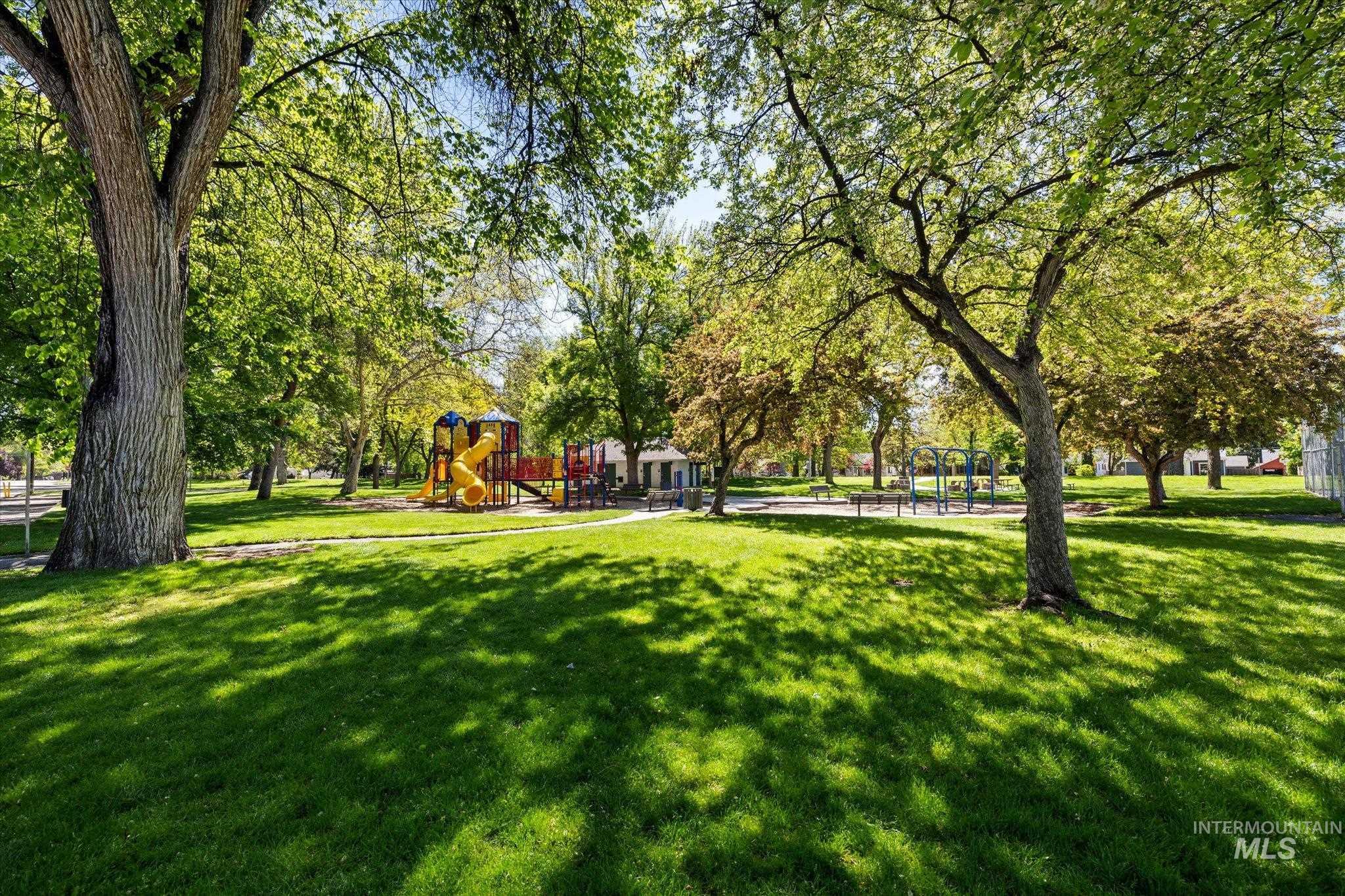 1806 N 28th Street, Boise, Idaho 83703, 2 Bedrooms, 1 Bathroom, Residential For Sale, Price $484,900, 98946383