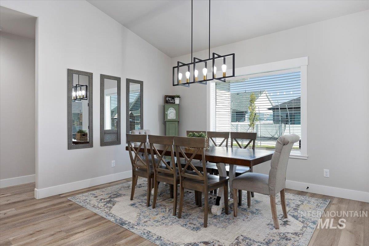942 Paintbrush, Kimberly, Idaho 83341, 6 Bedrooms, 3.5 Bathrooms, Residential For Sale, Price $772,000, 98946401