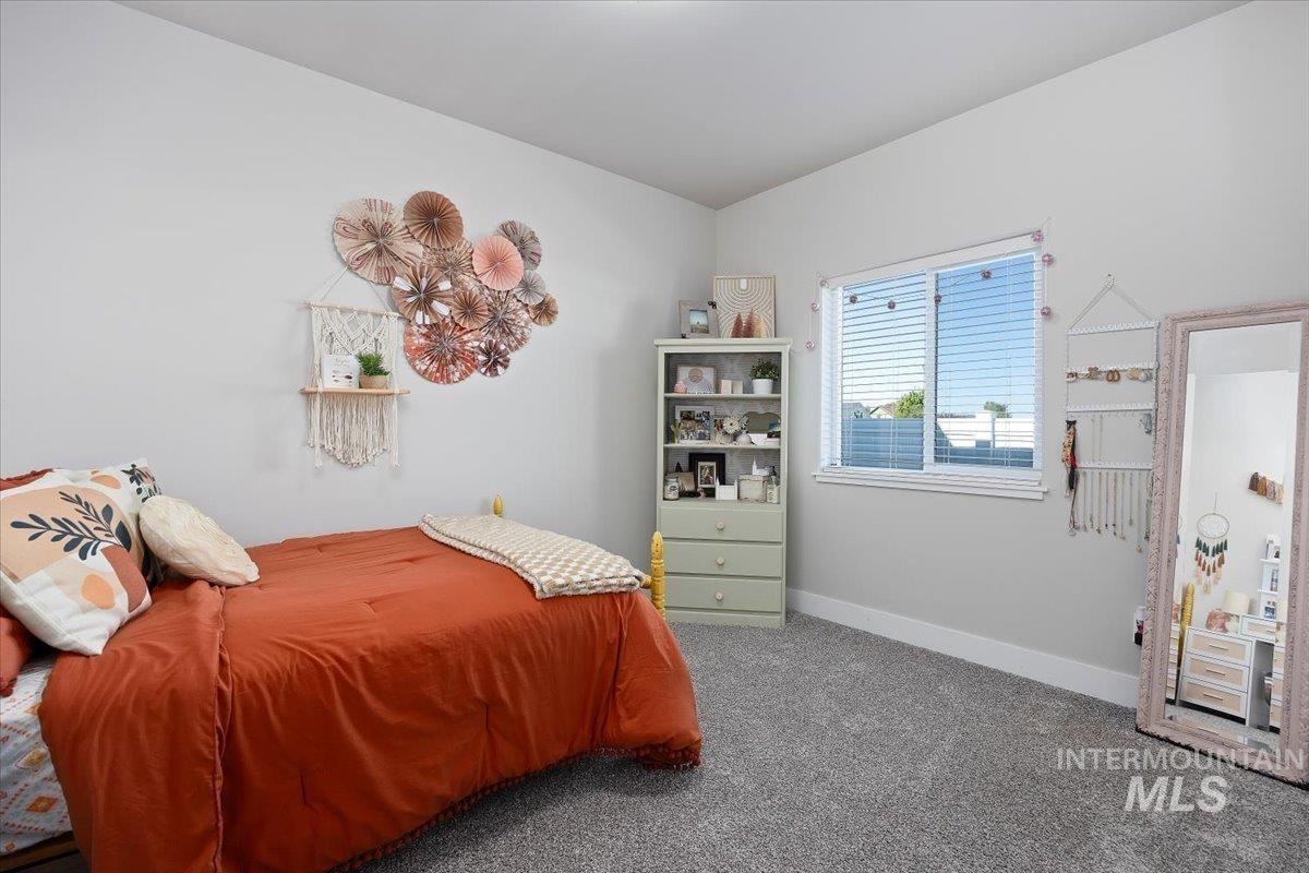 942 Paintbrush, Kimberly, Idaho 83341, 6 Bedrooms, 3.5 Bathrooms, Residential For Sale, Price $772,000, 98946401