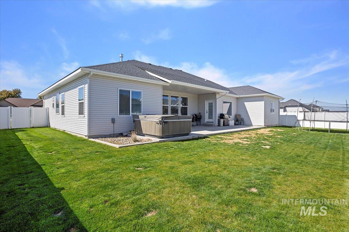 942 Paintbrush, Kimberly, Idaho 83341, 6 Bedrooms, 3.5 Bathrooms, Residential For Sale, Price $772,000, 98946401