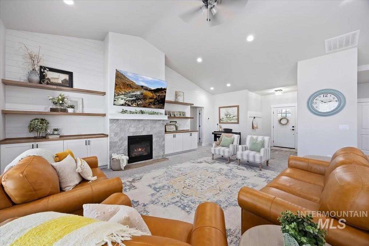 942 Paintbrush, Kimberly, Idaho 83341, 6 Bedrooms, 3.5 Bathrooms, Residential For Sale, Price $772,000, 98946401