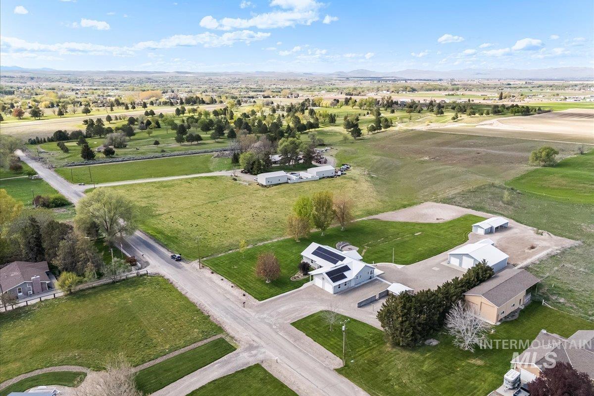 2490 Watts, Payette, Idaho 83661, 6 Bedrooms, 4 Bathrooms, Residential For Sale, Price $1,075,000, 98946458