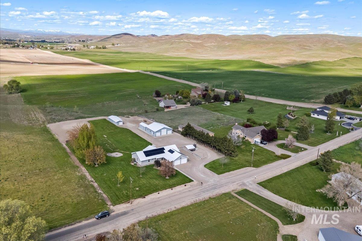 2490 Watts, Payette, Idaho 83661, 6 Bedrooms, 4 Bathrooms, Residential For Sale, Price $1,075,000, 98946458