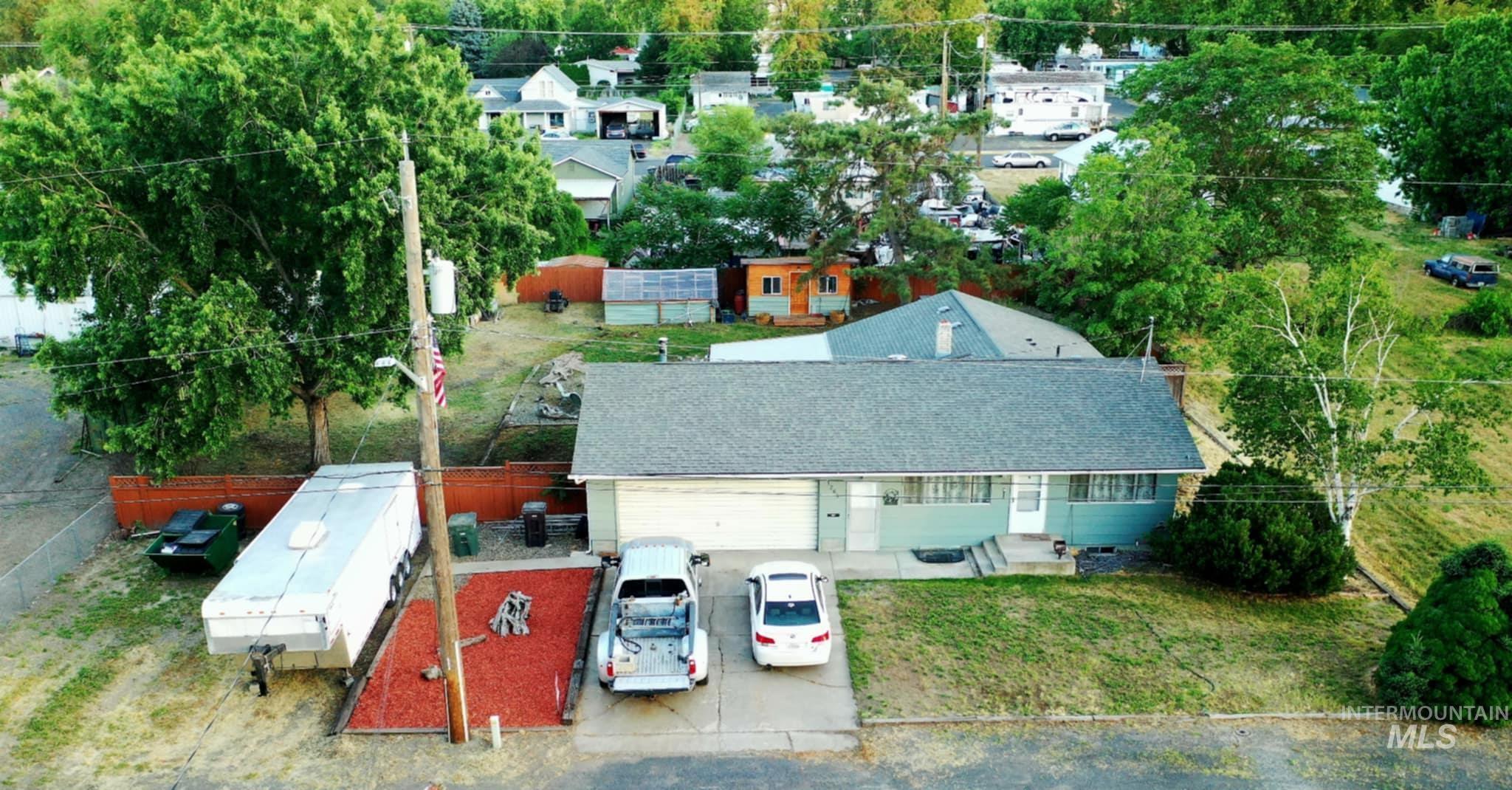 Aerial view of property and surrounding area