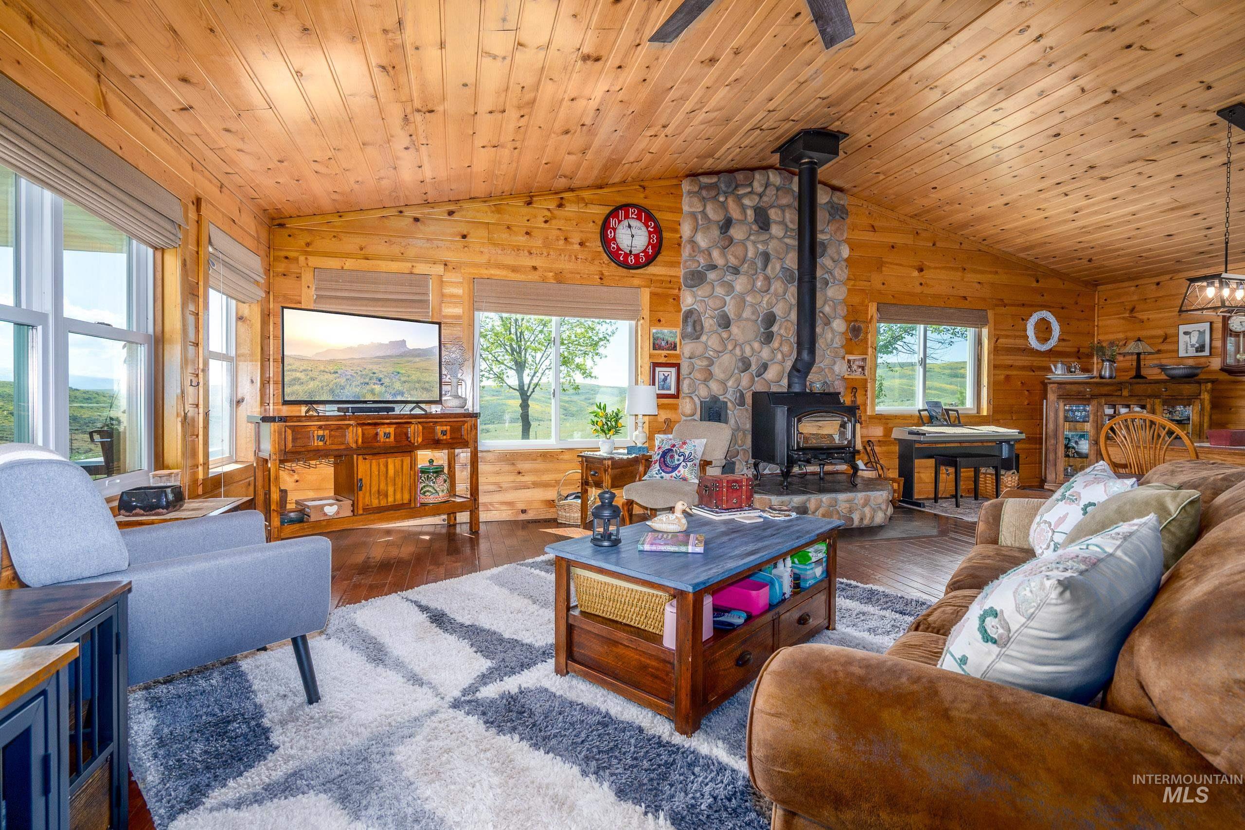 1821 Canyon Rd, Council, Idaho 83612, 3 Bedrooms, 2 Bathrooms, Residential For Sale, Price $799,000, 98946478