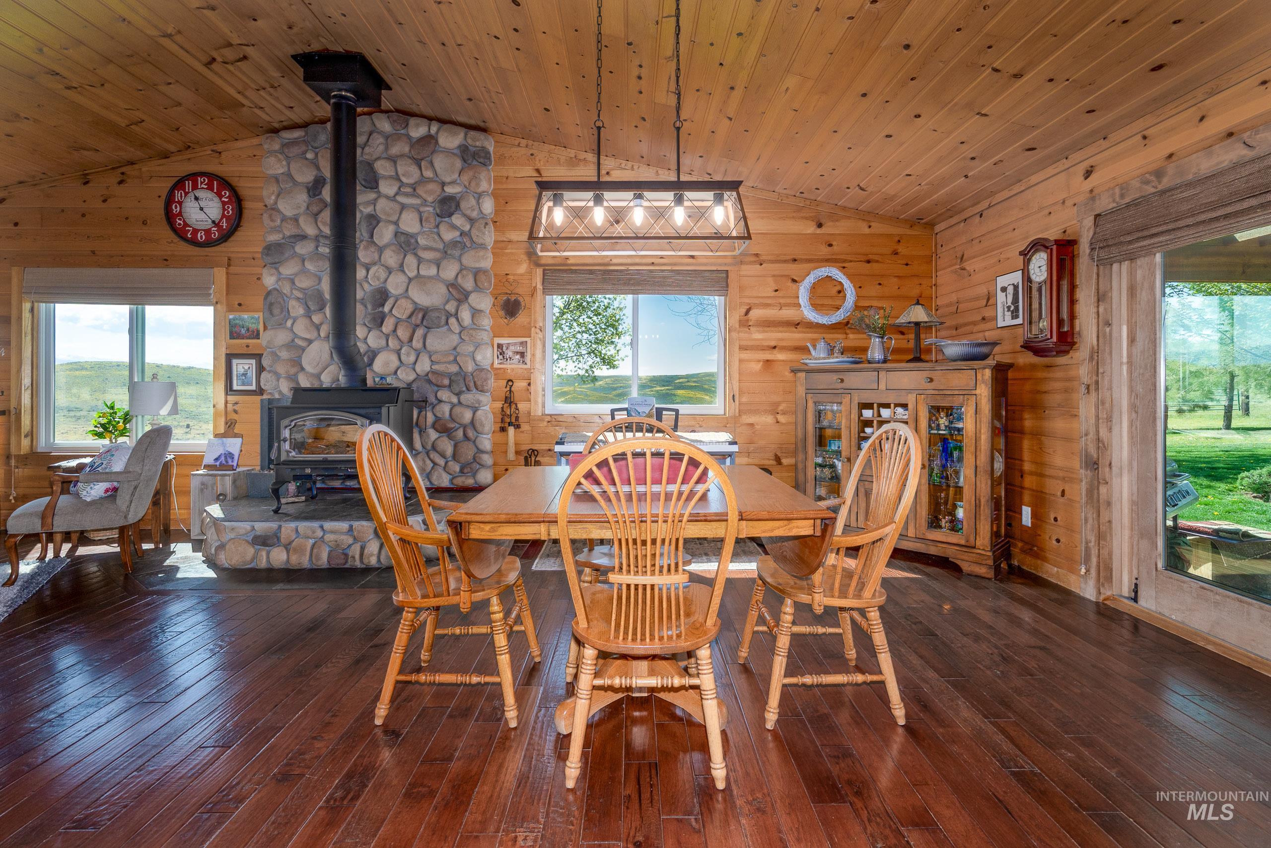 1821 Canyon Rd, Council, Idaho 83612, 3 Bedrooms, 2 Bathrooms, Residential For Sale, Price $799,000, 98946478