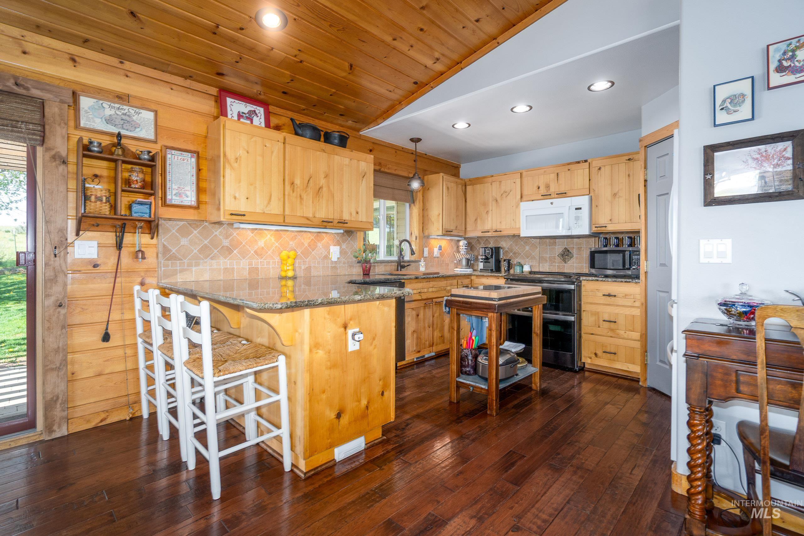 1821 Canyon Rd, Council, Idaho 83612, 3 Bedrooms, 2 Bathrooms, Residential For Sale, Price $799,000, 98946478