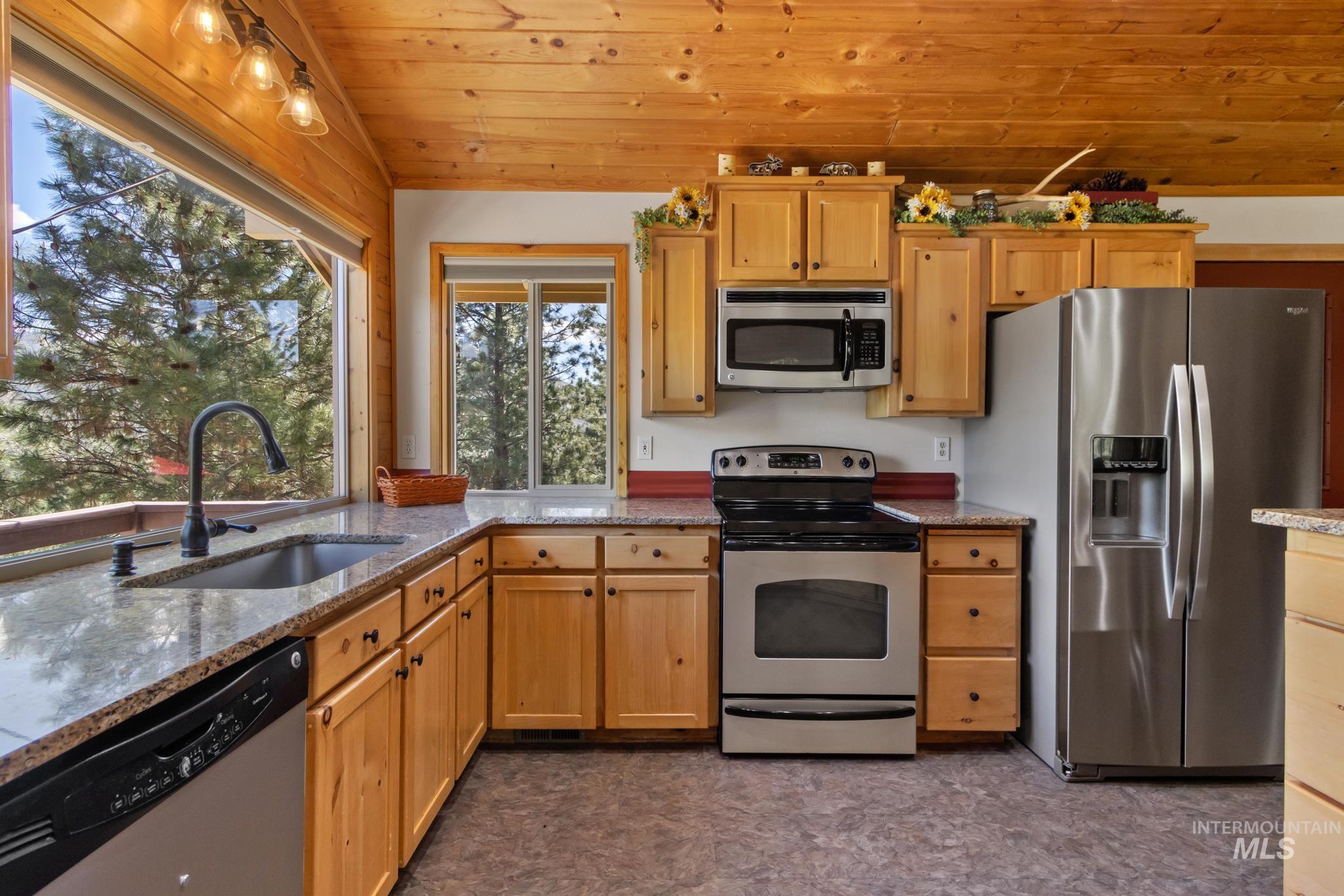34 Wilderness Way, Boise, Idaho 83716, 3 Bedrooms, 3 Bathrooms, Residential For Sale, Price $635,000, 98946496