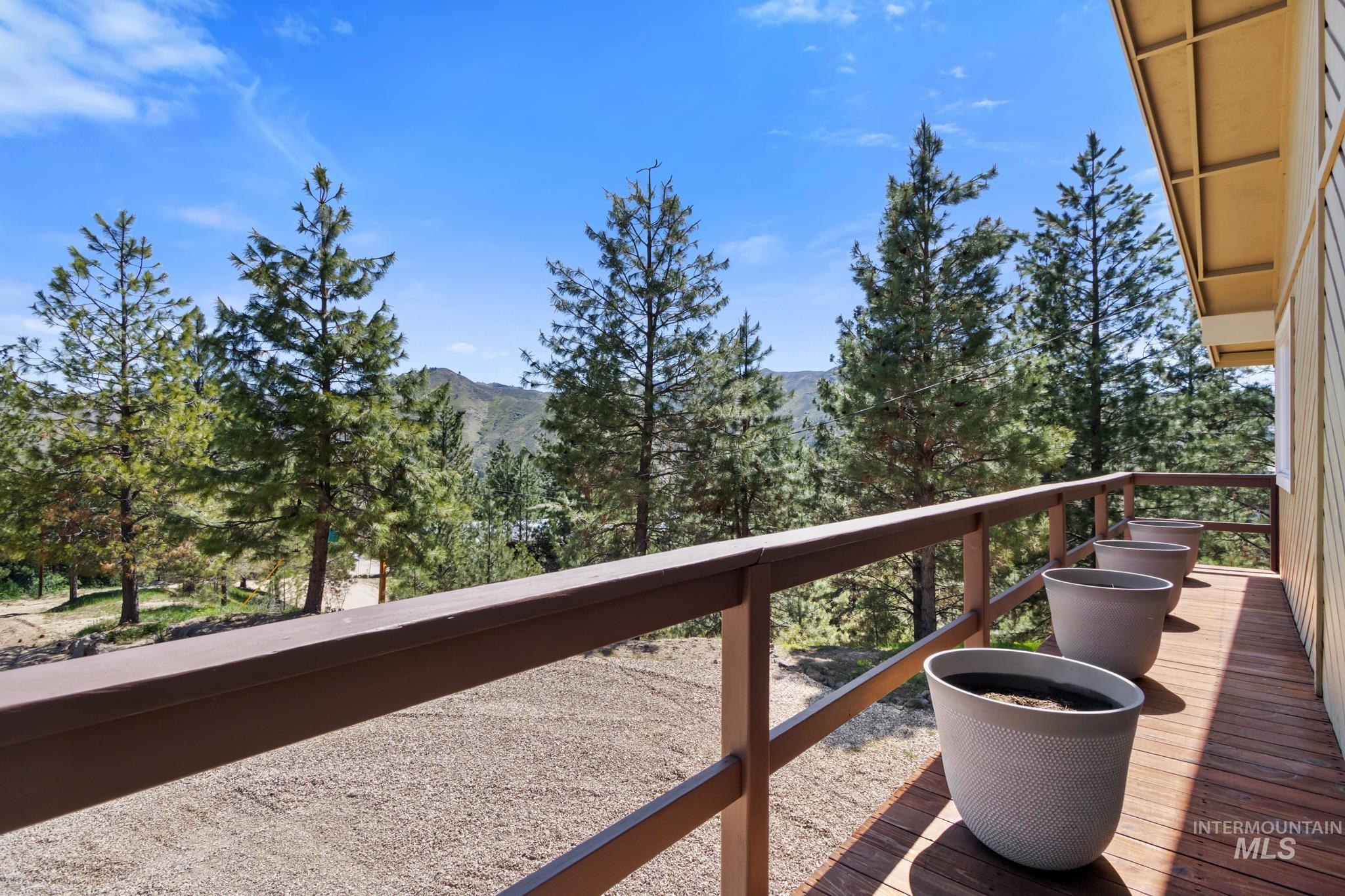 34 Wilderness Way, Boise, Idaho 83716, 3 Bedrooms, 3 Bathrooms, Residential For Sale, Price $635,000, 98946496