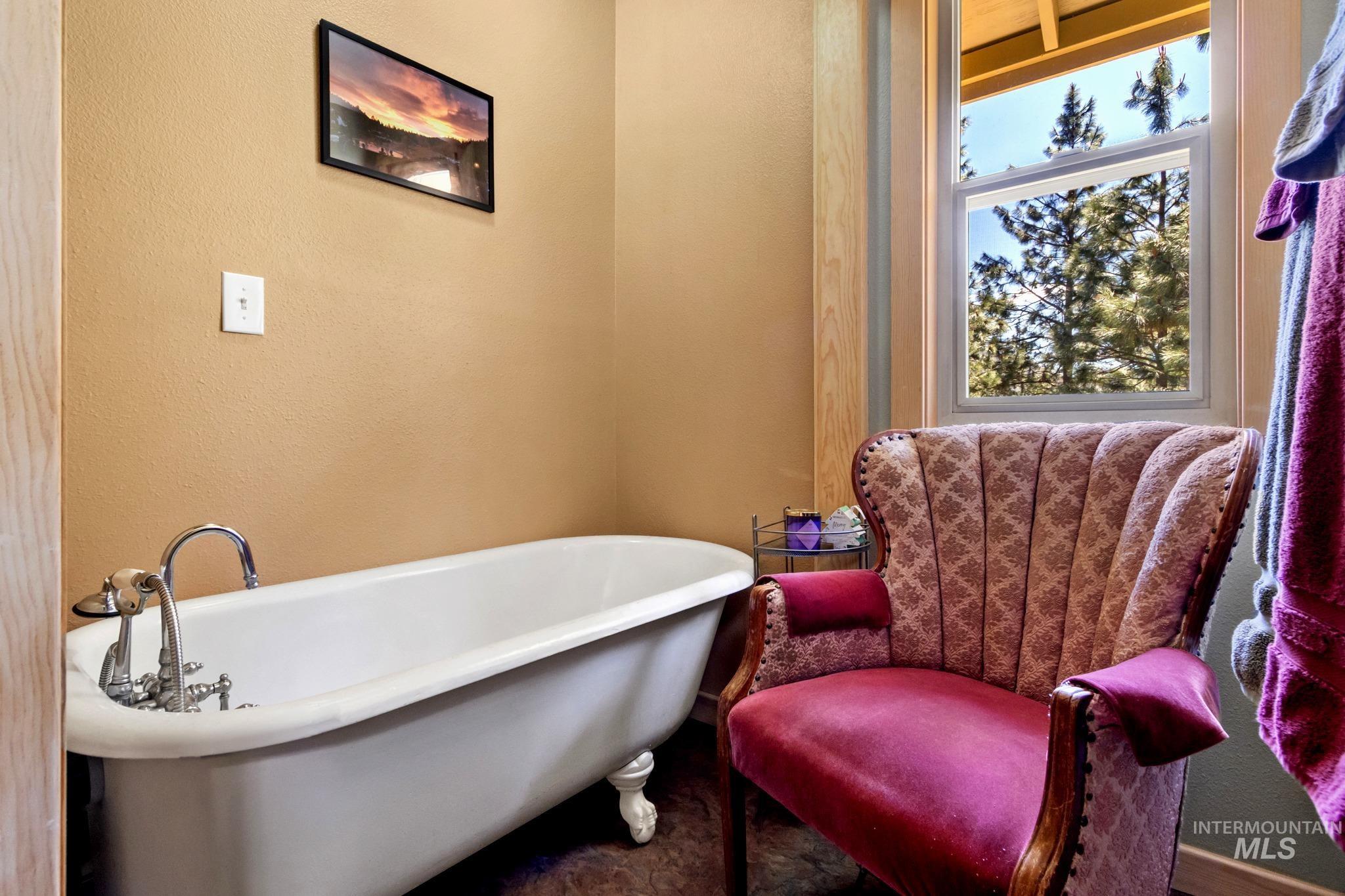 34 Wilderness Way, Boise, Idaho 83716, 3 Bedrooms, 3 Bathrooms, Residential For Sale, Price $635,000, 98946496