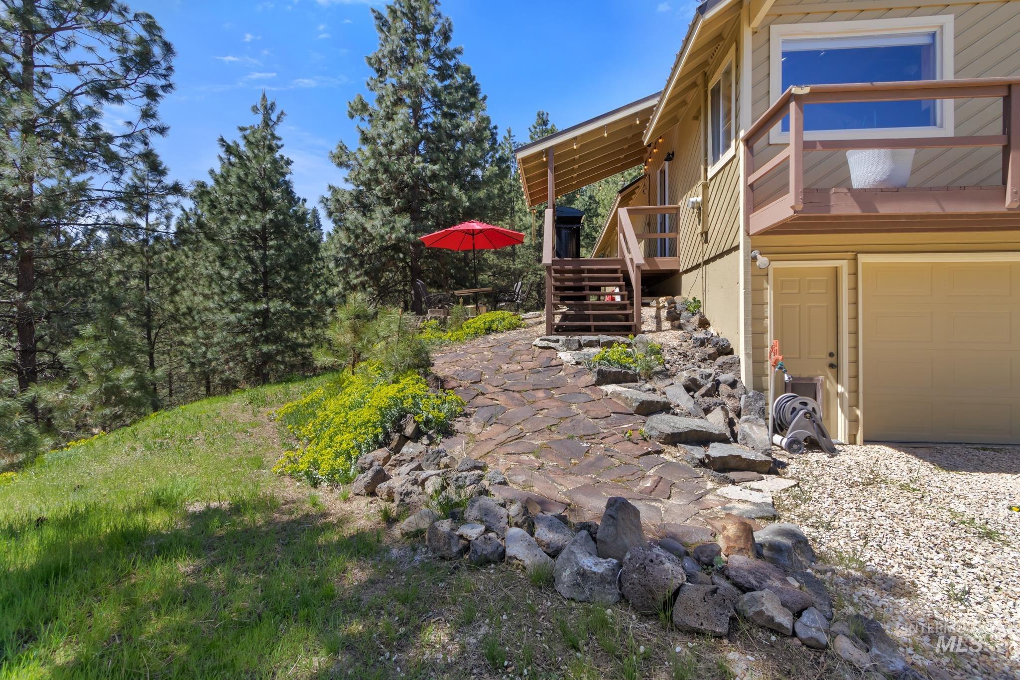 34 Wilderness Way, Boise, Idaho 83716, 3 Bedrooms, 3 Bathrooms, Residential For Sale, Price $635,000, 98946496