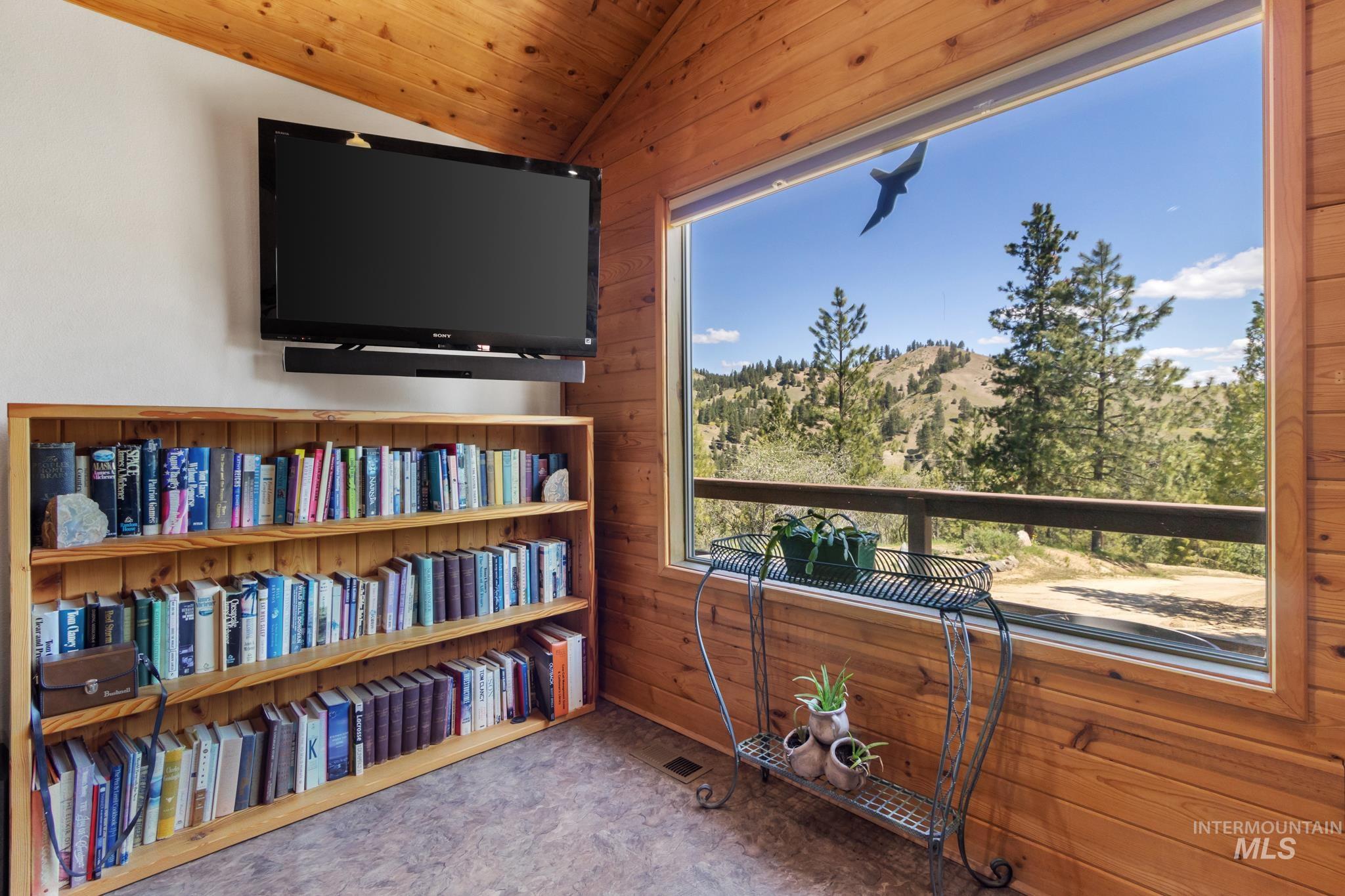 34 Wilderness Way, Boise, Idaho 83716, 3 Bedrooms, 3 Bathrooms, Residential For Sale, Price $635,000, 98946496