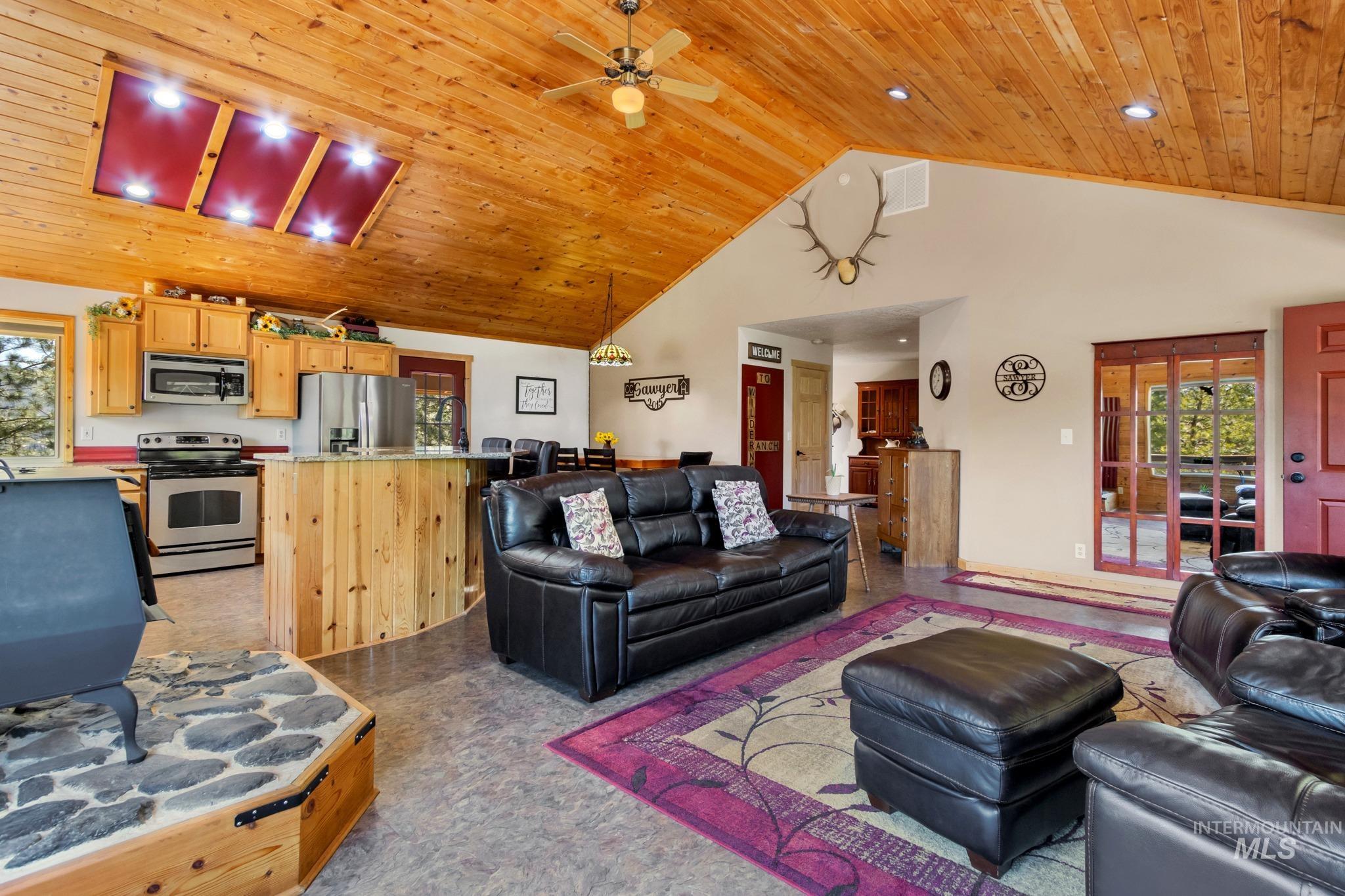 34 Wilderness Way, Boise, Idaho 83716, 3 Bedrooms, 3 Bathrooms, Residential For Sale, Price $635,000, 98946496