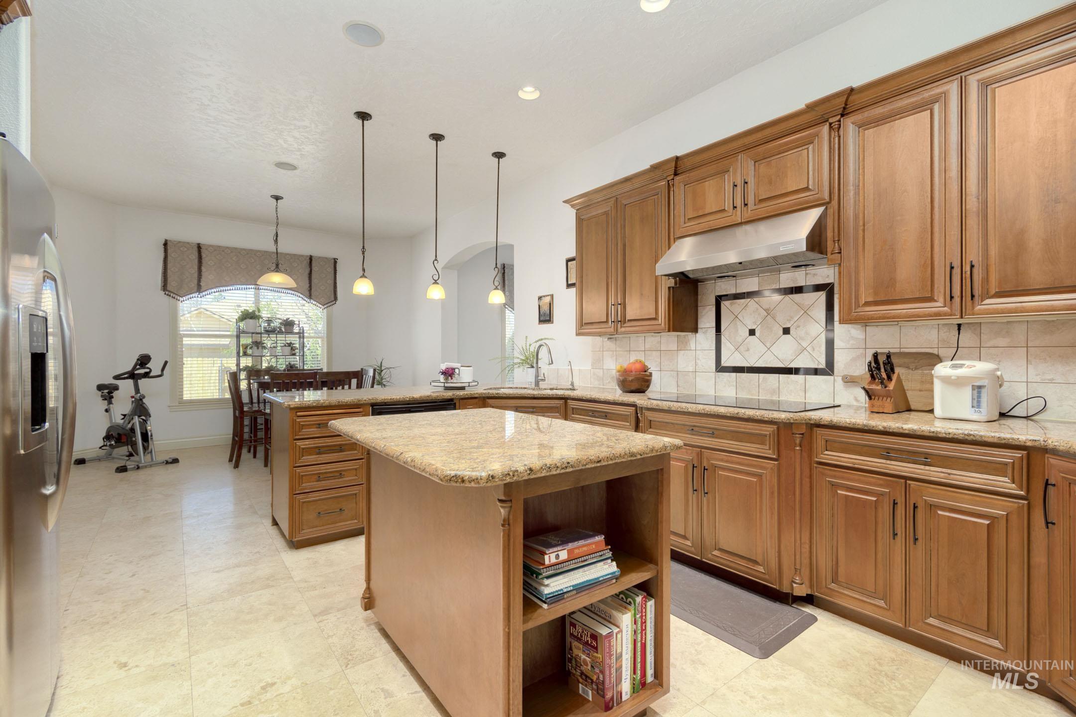 5139 N Brookfield Pl, Boise, Idaho 83713, 5 Bedrooms, 3.5 Bathrooms, Residential For Sale, Price $984,900, 98946497