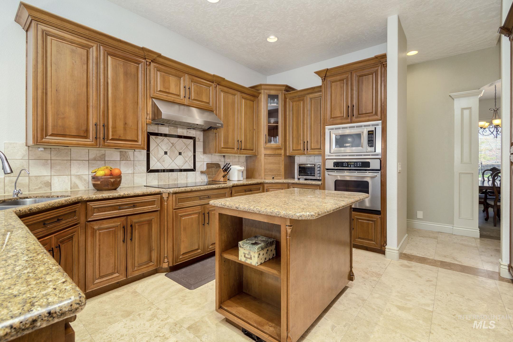 5139 N Brookfield Pl, Boise, Idaho 83713, 5 Bedrooms, 3.5 Bathrooms, Residential For Sale, Price $984,900, 98946497