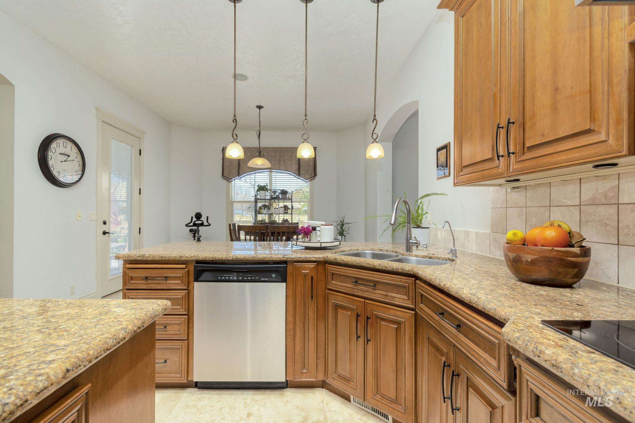 5139 N Brookfield Pl, Boise, Idaho 83713, 5 Bedrooms, 3.5 Bathrooms, Residential For Sale, Price $984,900, 98946497