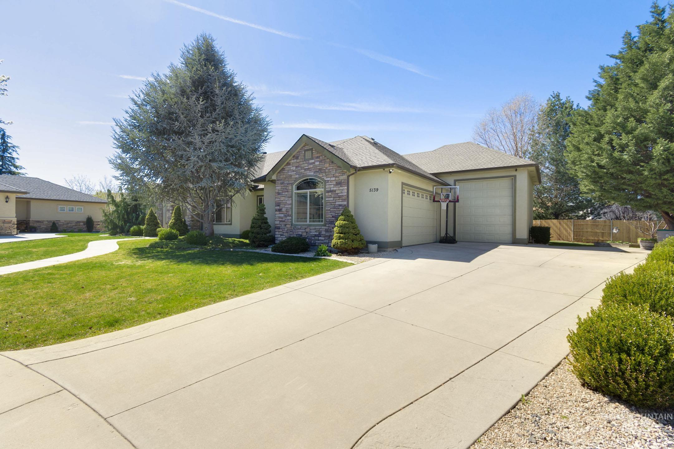 5139 N Brookfield Pl, Boise, Idaho 83713, 5 Bedrooms, 3.5 Bathrooms, Residential For Sale, Price $984,900, 98946497