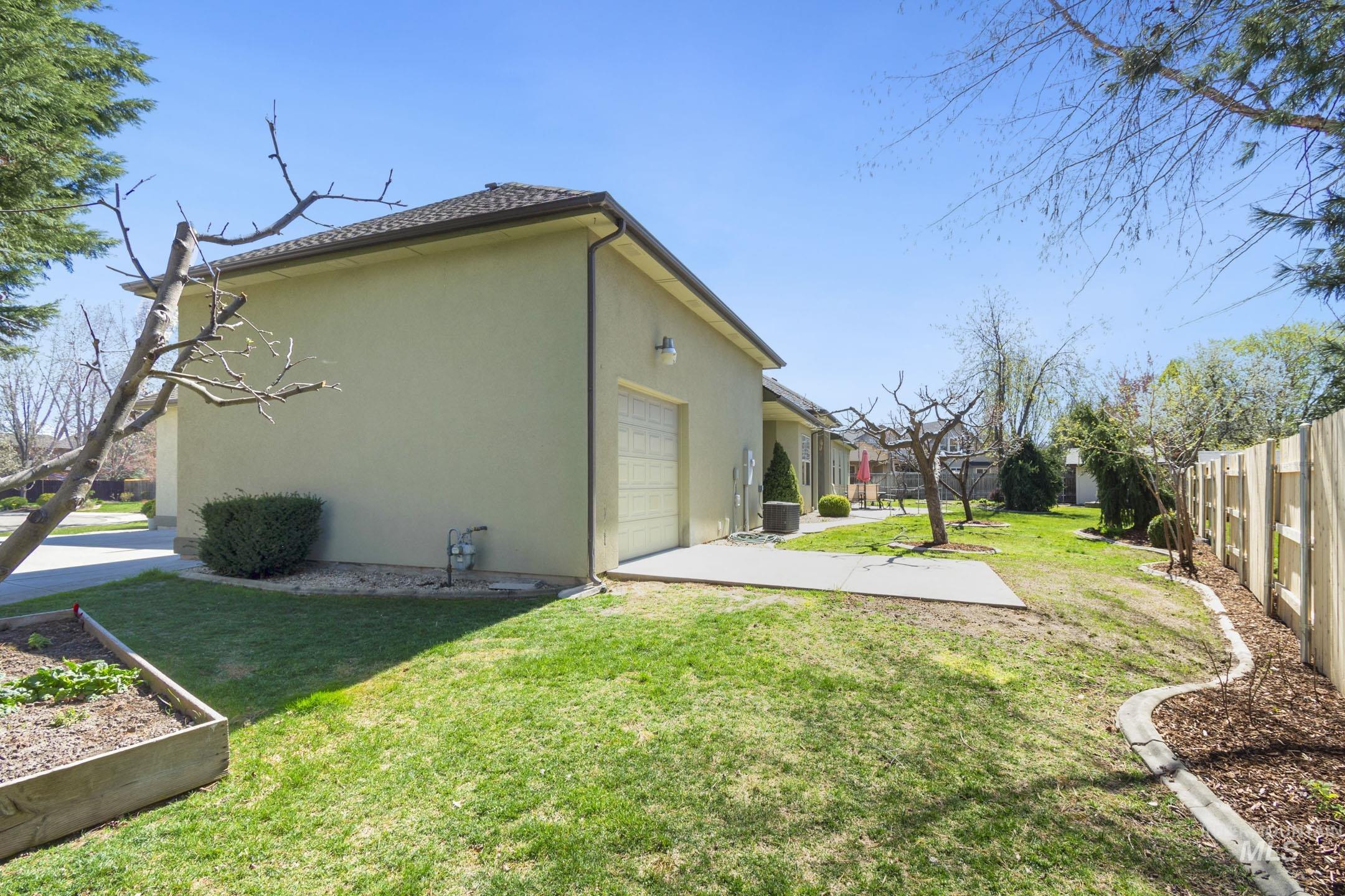 5139 N Brookfield Pl, Boise, Idaho 83713, 5 Bedrooms, 3.5 Bathrooms, Residential For Sale, Price $984,900, 98946497