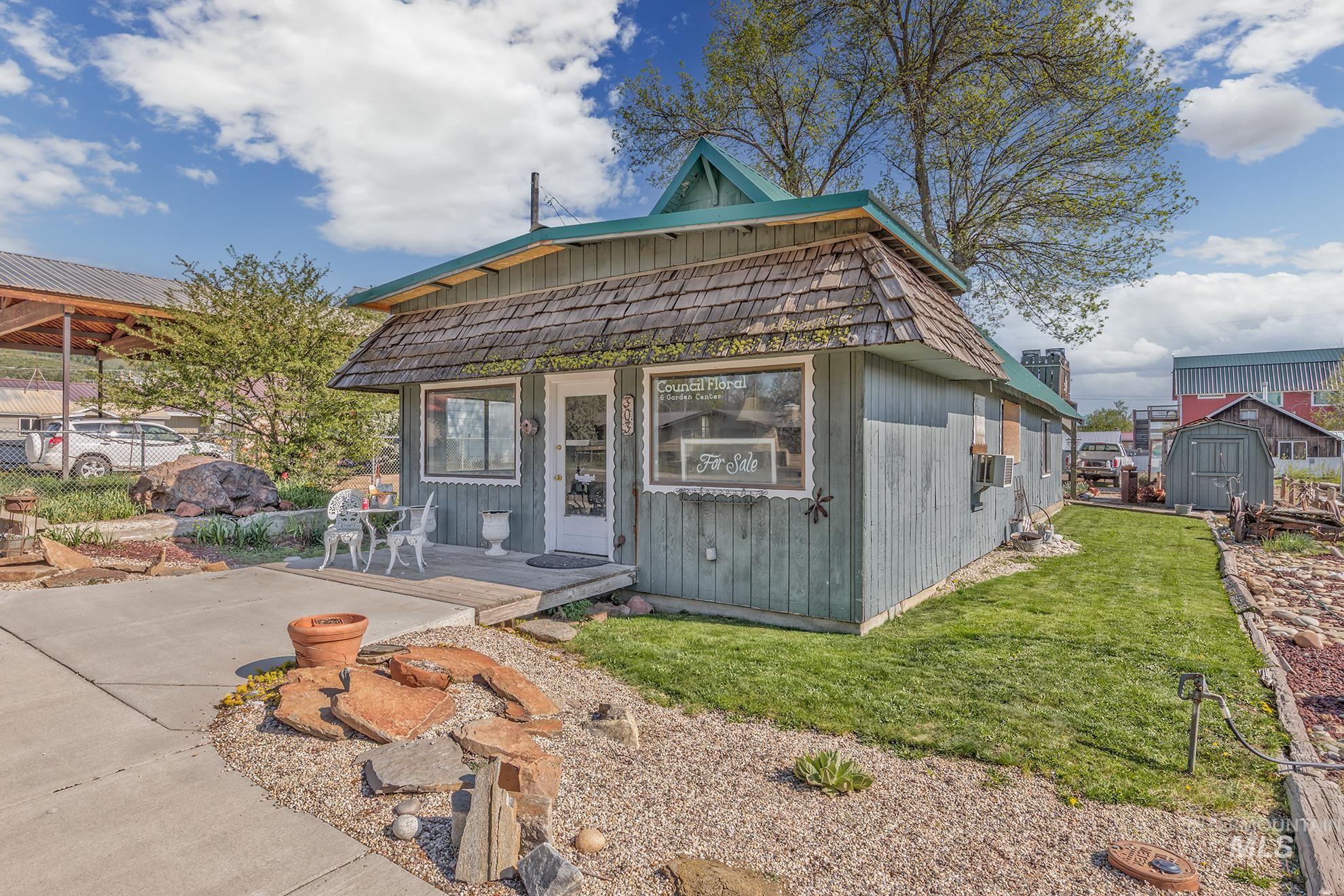 303 Illinois Ave, Council, Idaho 83612, 2 Bedrooms, 2 Bathrooms, Residential For Sale, Price $299,000, 98946515