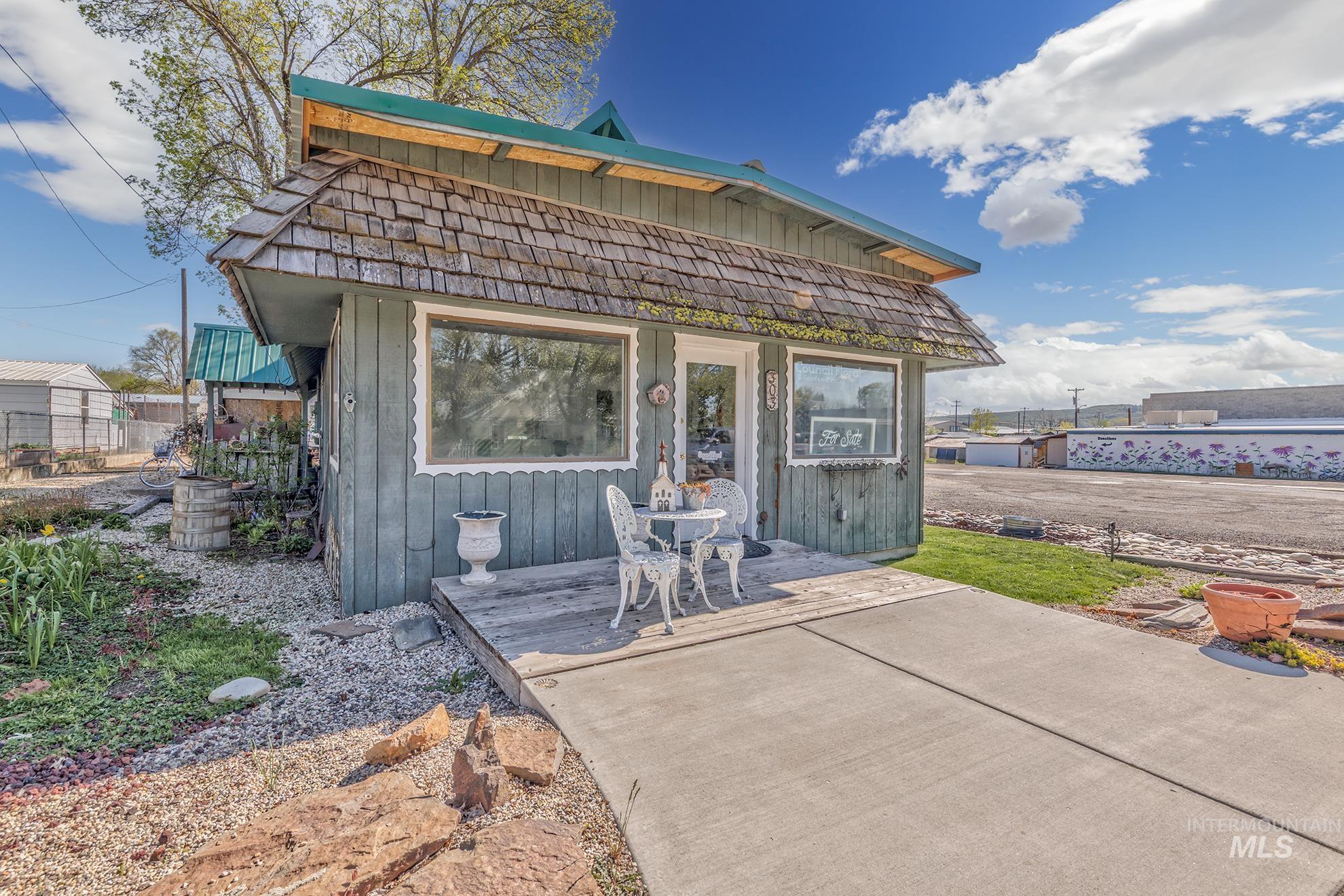 303 Illinois Ave, Council, Idaho 83612, 2 Bedrooms, 2 Bathrooms, Residential For Sale, Price $299,000, 98946515