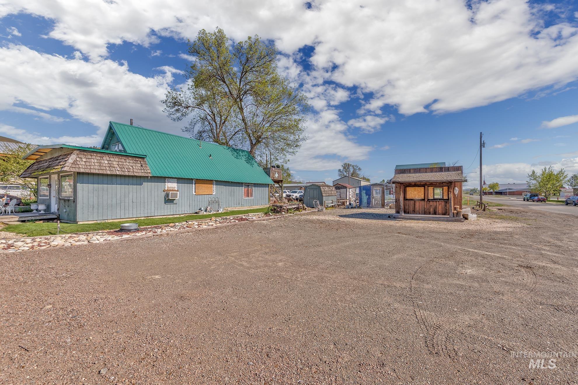 303 Illinois Ave, Council, Idaho 83612, 2 Bedrooms, 2 Bathrooms, Residential For Sale, Price $299,000, 98946515