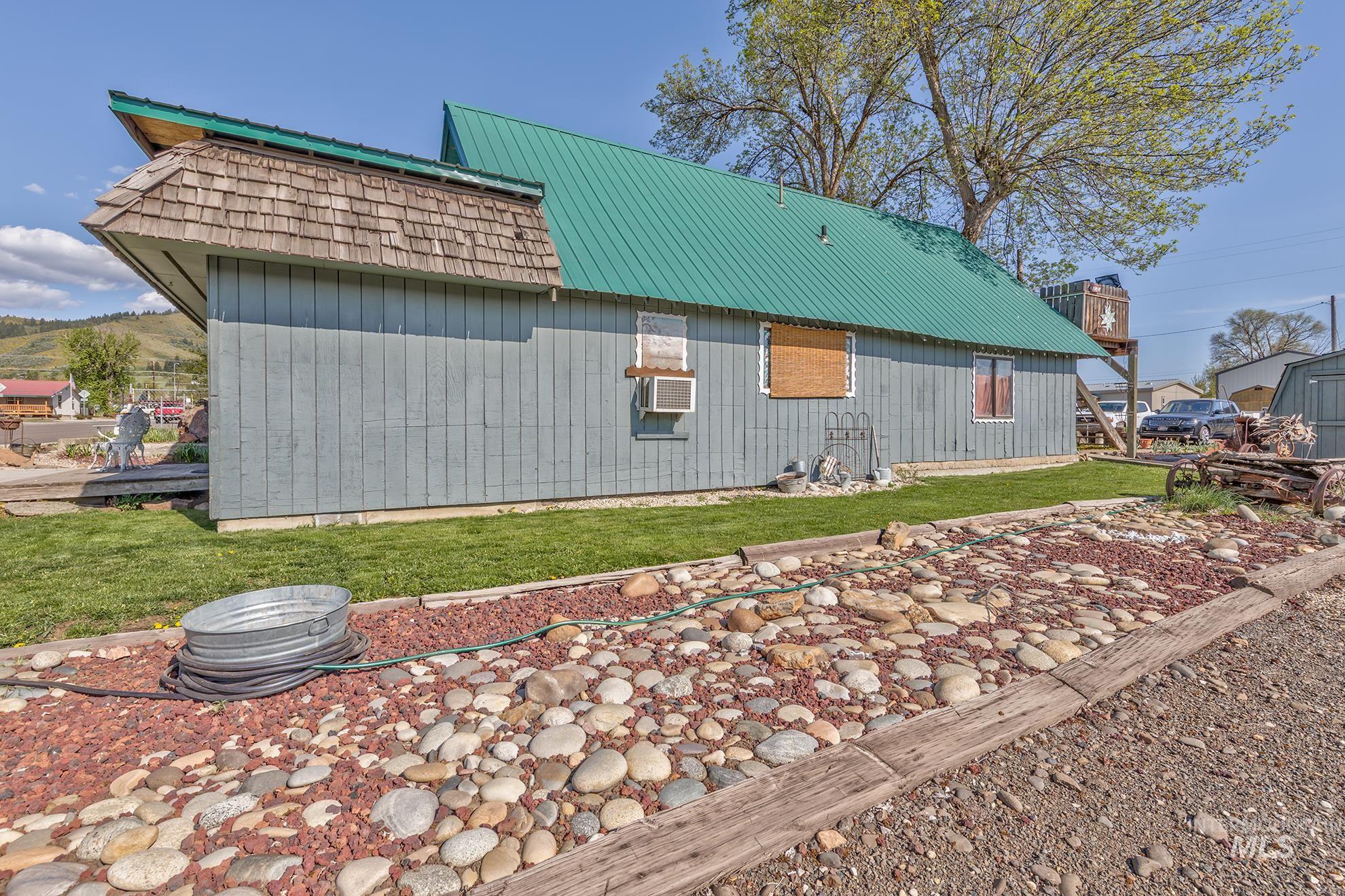 303 Illinois Ave, Council, Idaho 83612, 2 Bedrooms, 2 Bathrooms, Residential For Sale, Price $299,000, 98946515