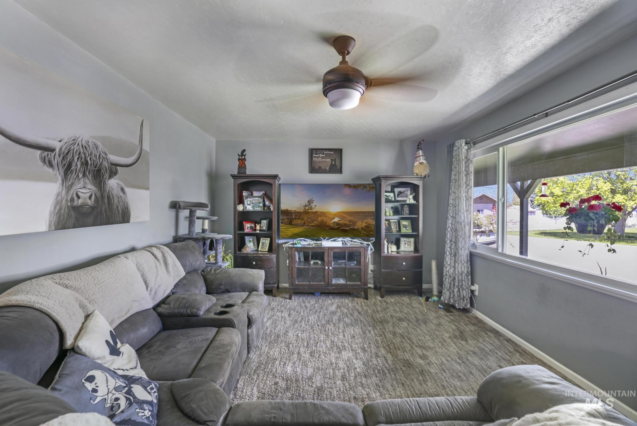 321 Dennis Drive, Burley, Idaho 83318-0000, 5 Bedrooms, 2 Bathrooms, Residential For Sale, Price $365,000, 98946516