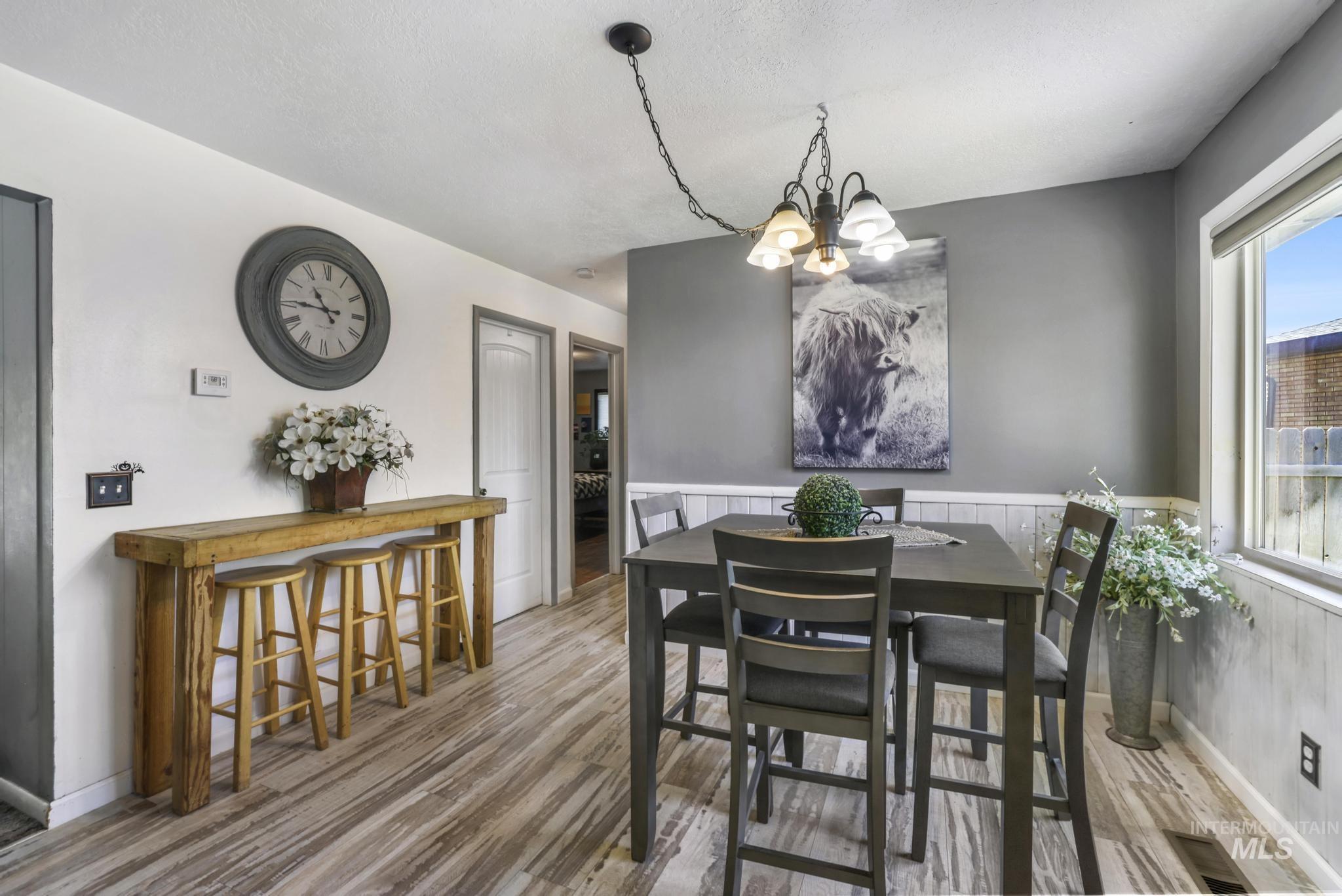 321 Dennis Drive, Burley, Idaho 83318-0000, 5 Bedrooms, 2 Bathrooms, Residential For Sale, Price $365,000, 98946516
