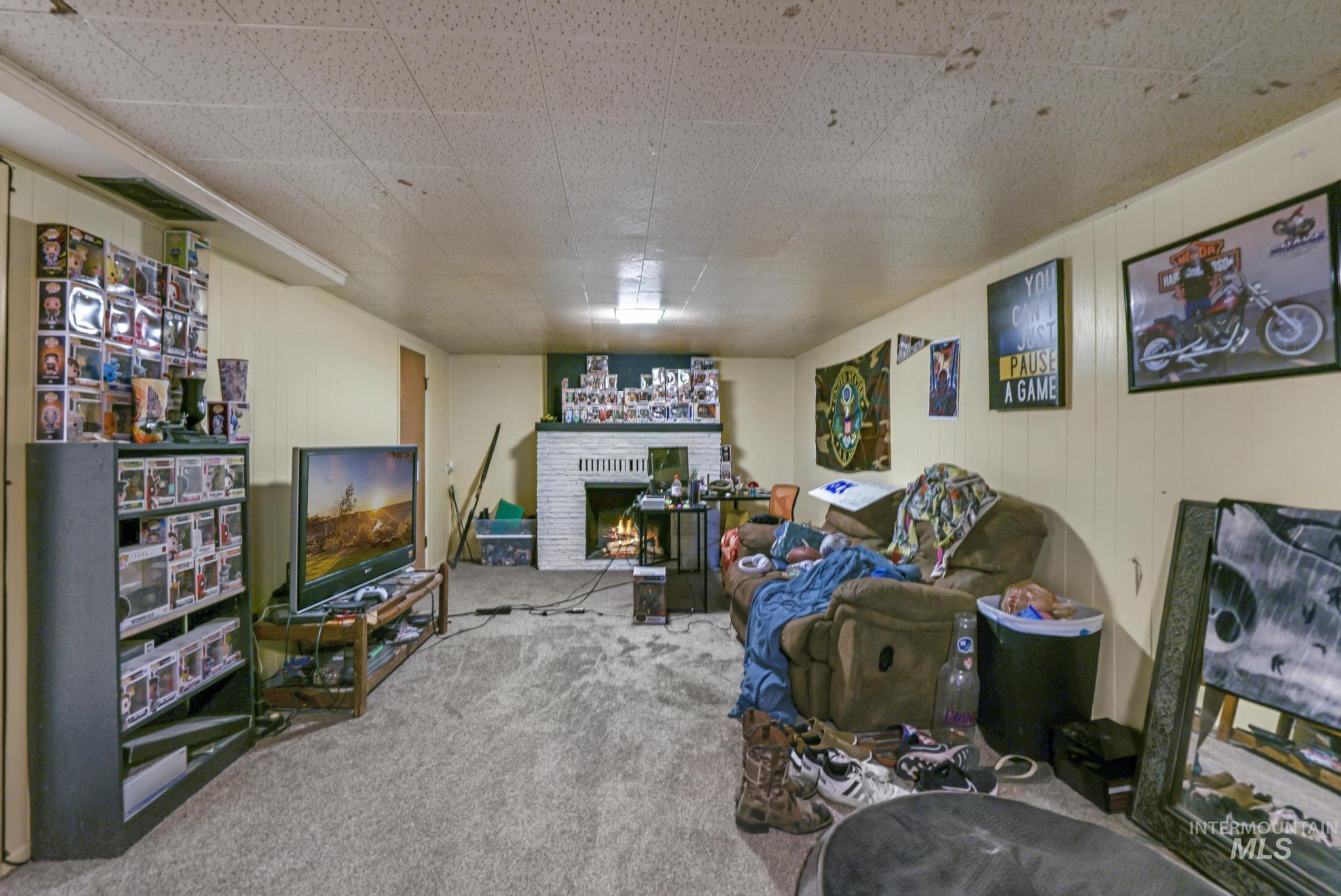 321 Dennis Drive, Burley, Idaho 83318-0000, 5 Bedrooms, 2 Bathrooms, Residential For Sale, Price $365,000, 98946516