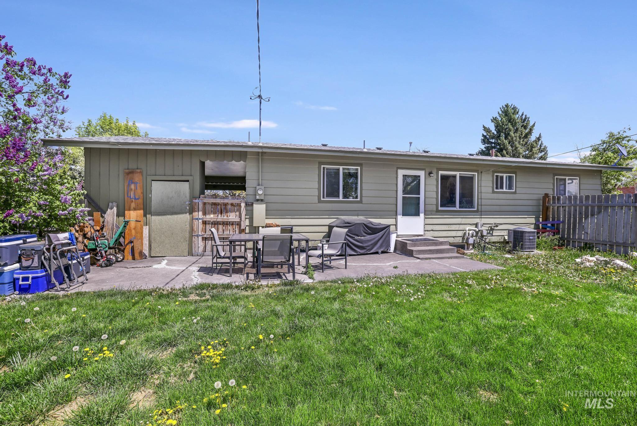 321 Dennis Drive, Burley, Idaho 83318-0000, 5 Bedrooms, 2 Bathrooms, Residential For Sale, Price $365,000, 98946516