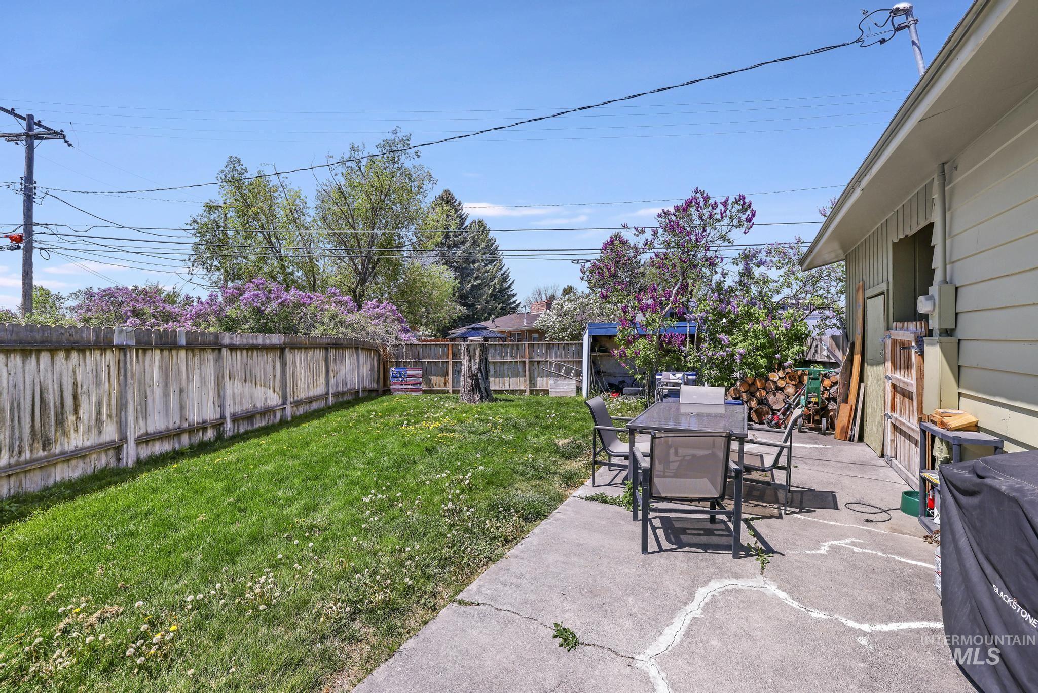 321 Dennis Drive, Burley, Idaho 83318-0000, 5 Bedrooms, 2 Bathrooms, Residential For Sale, Price $365,000, 98946516