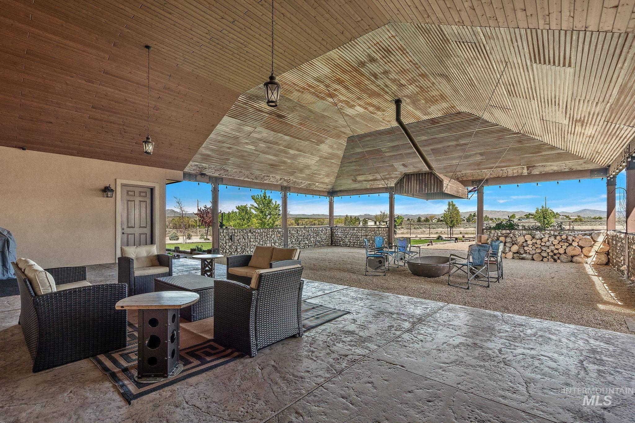 25 S Regina, Boise, Idaho 83716, 3 Bedrooms, 2.5 Bathrooms, Residential For Sale, Price $2,399,999, 98946563