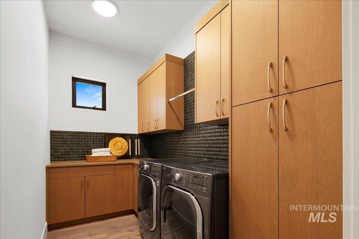 1745 E Lone Shore Lane, Eagle, Idaho 83616, 3 Bedrooms, 3.5 Bathrooms, Residential For Sale, Price $1,999,900, 98946573