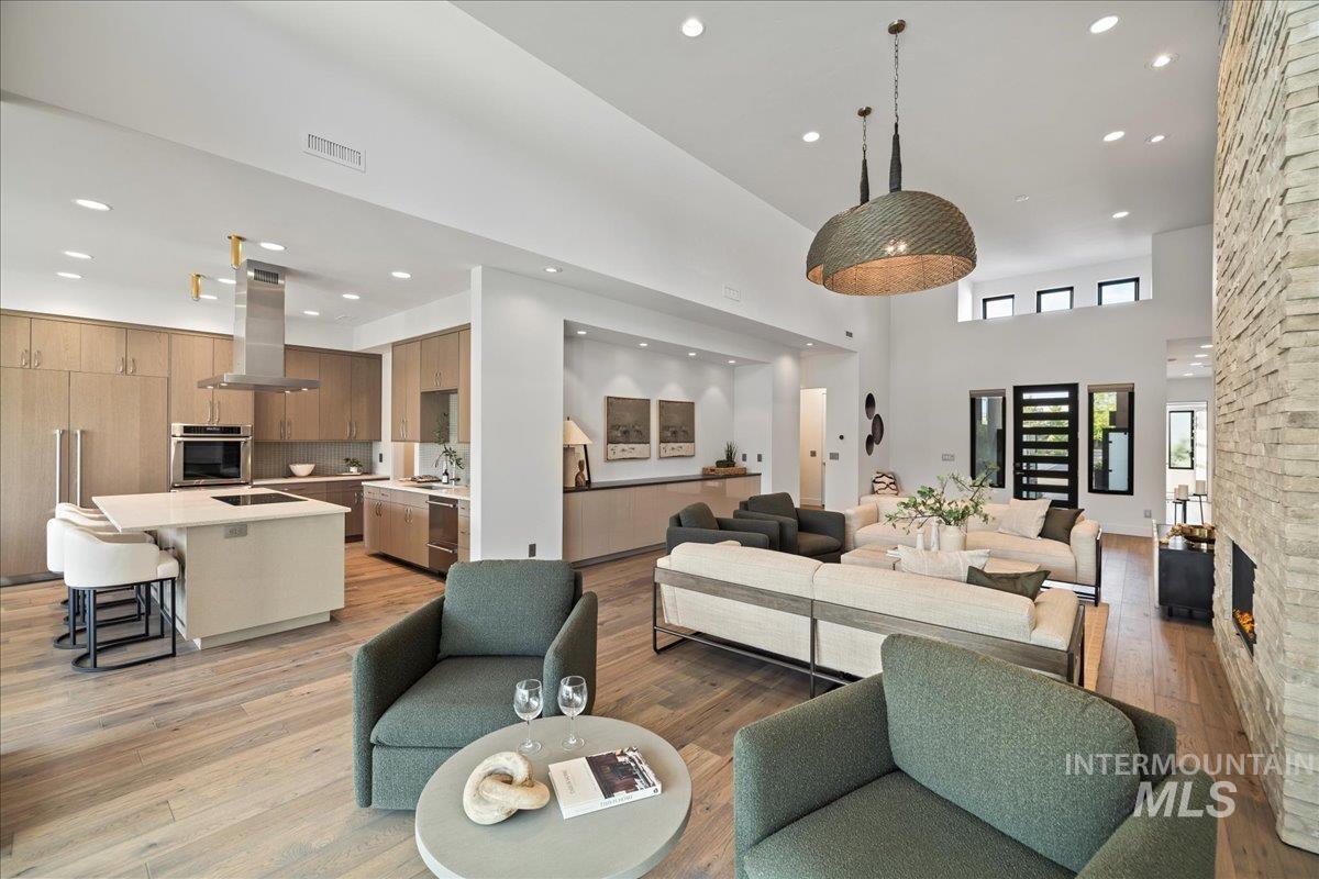 1745 E Lone Shore Lane, Eagle, Idaho 83616, 3 Bedrooms, 3.5 Bathrooms, Residential For Sale, Price $1,999,900, 98946573