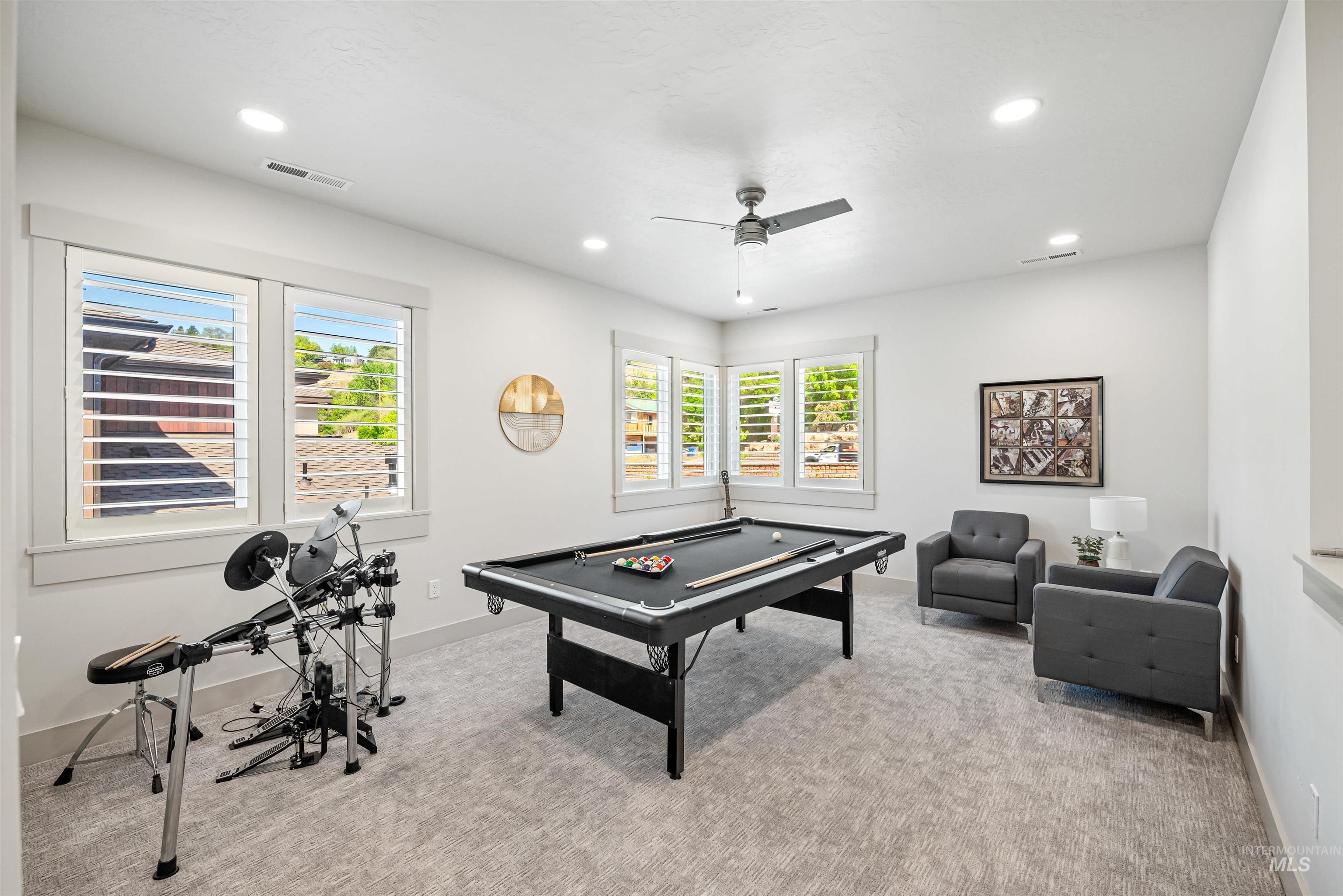 3371 E Warm Springs Ave, Boise, Idaho 83716, 3 Bedrooms, 3 Bathrooms, Residential For Sale, Price $924,900, 98946585