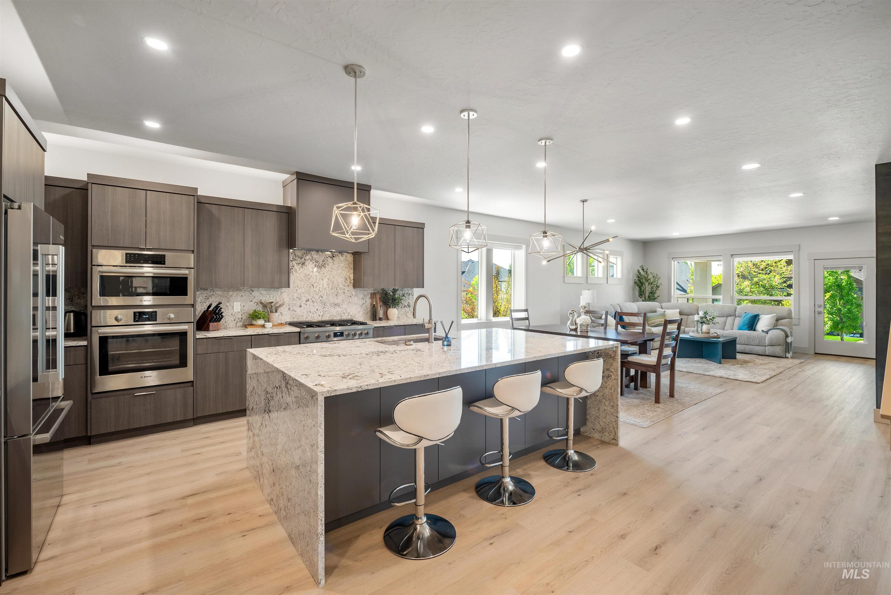 3371 E Warm Springs Ave, Boise, Idaho 83716, 3 Bedrooms, 3 Bathrooms, Residential For Sale, Price $924,900, 98946585