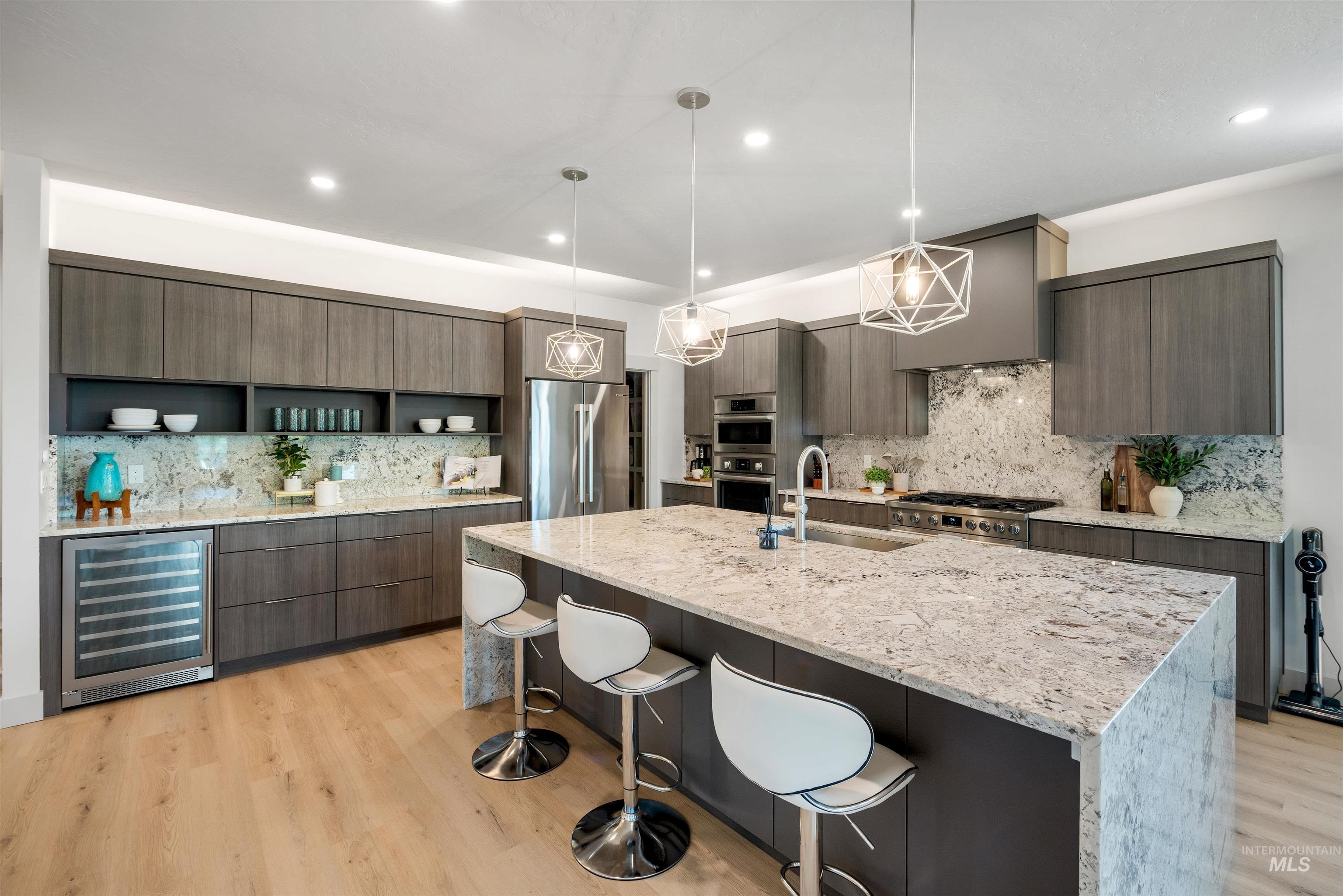 3371 E Warm Springs Ave, Boise, Idaho 83716, 3 Bedrooms, 3 Bathrooms, Residential For Sale, Price $924,900, 98946585