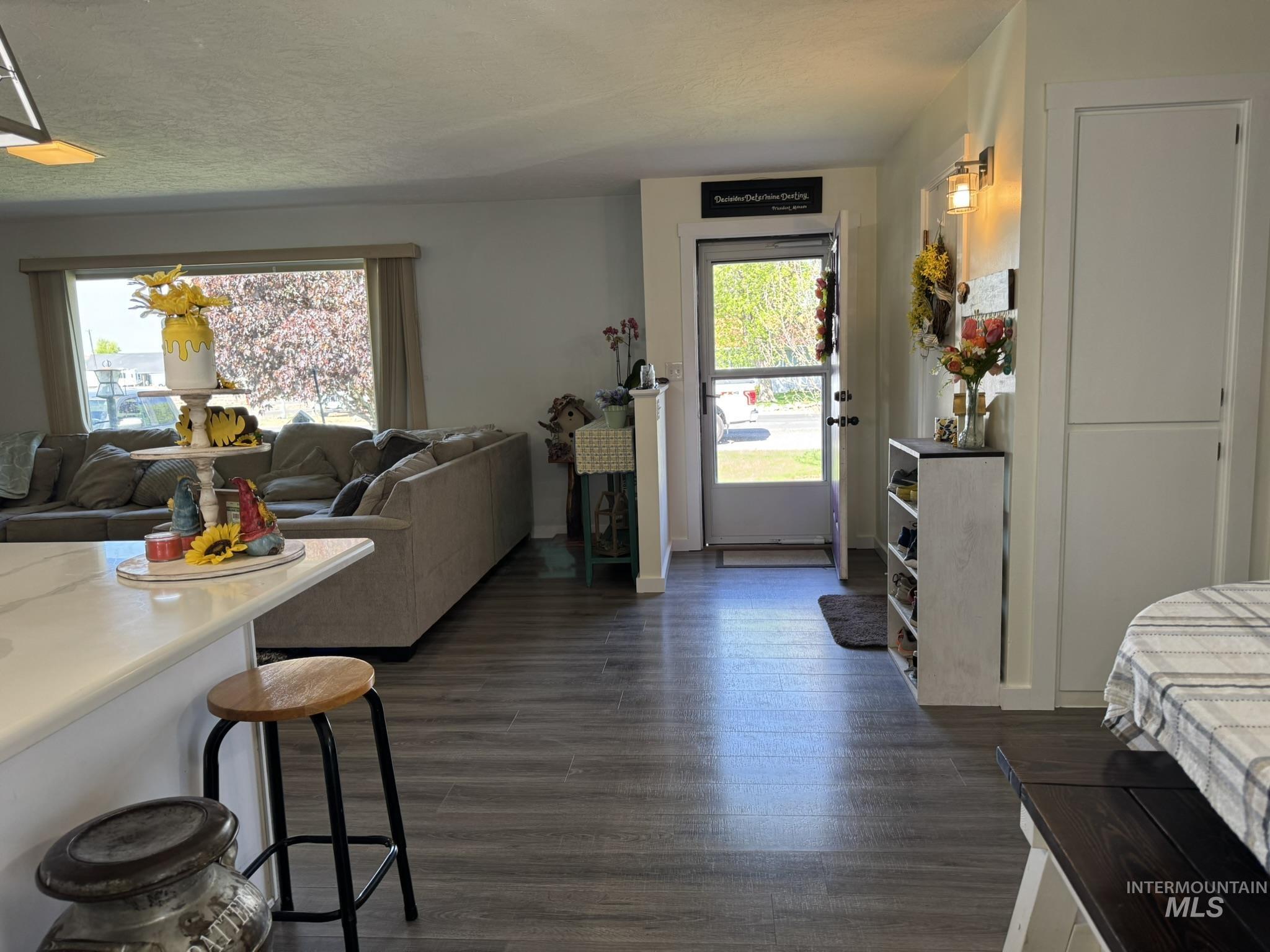 1410 California Street, Gooding, Idaho 83330, 5 Bedrooms, 3 Bathrooms, Residential For Sale, Price $375,000, 98946595
