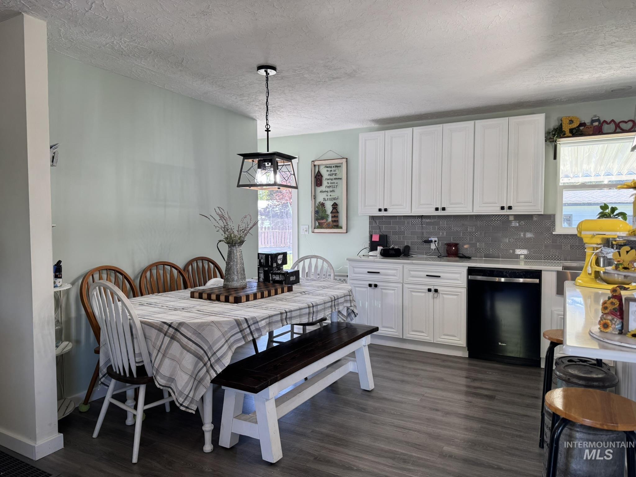 1410 California Street, Gooding, Idaho 83330, 5 Bedrooms, 3 Bathrooms, Residential For Sale, Price $375,000, 98946595