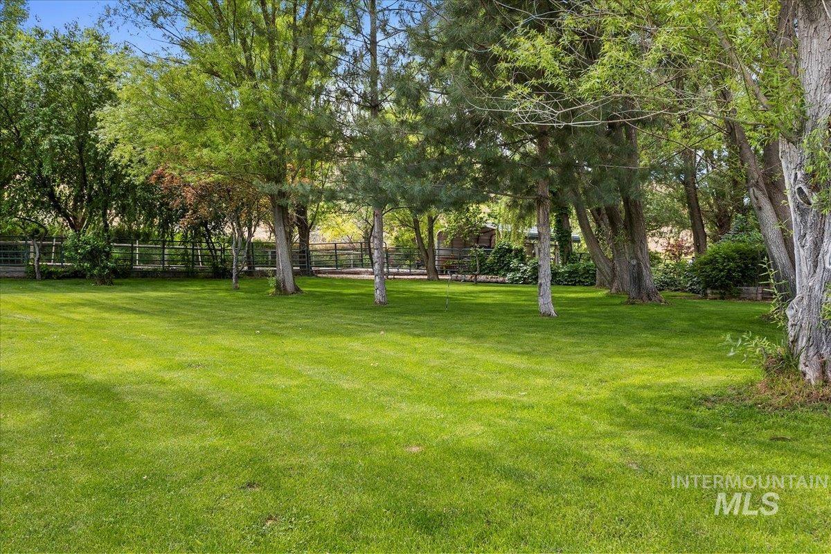 6252 King Hill Canal Road, Bliss, Idaho 83314, 2 Bedrooms, 1 Bathroom, Residential For Sale, Price $1,347,000, 98946596