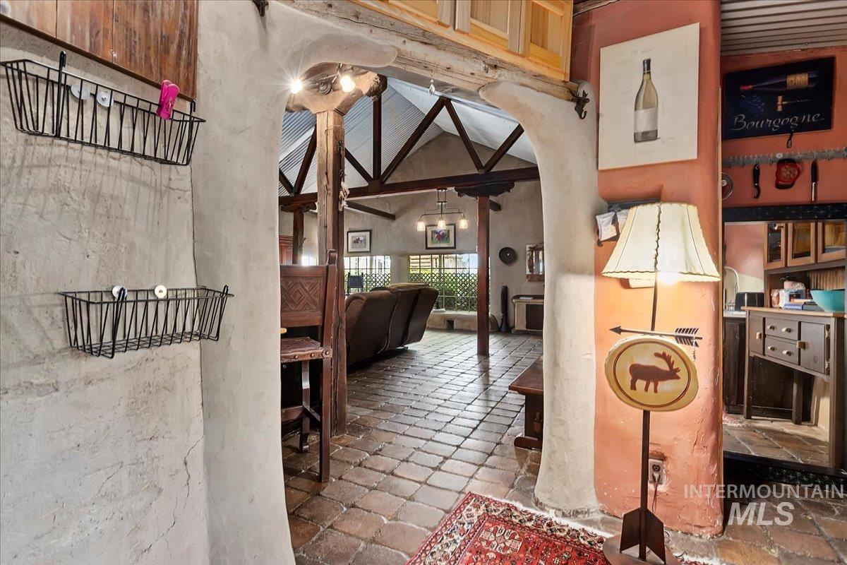 6252 King Hill Canal Road, Bliss, Idaho 83314, 2 Bedrooms, 1 Bathroom, Residential For Sale, Price $1,347,000, 98946596